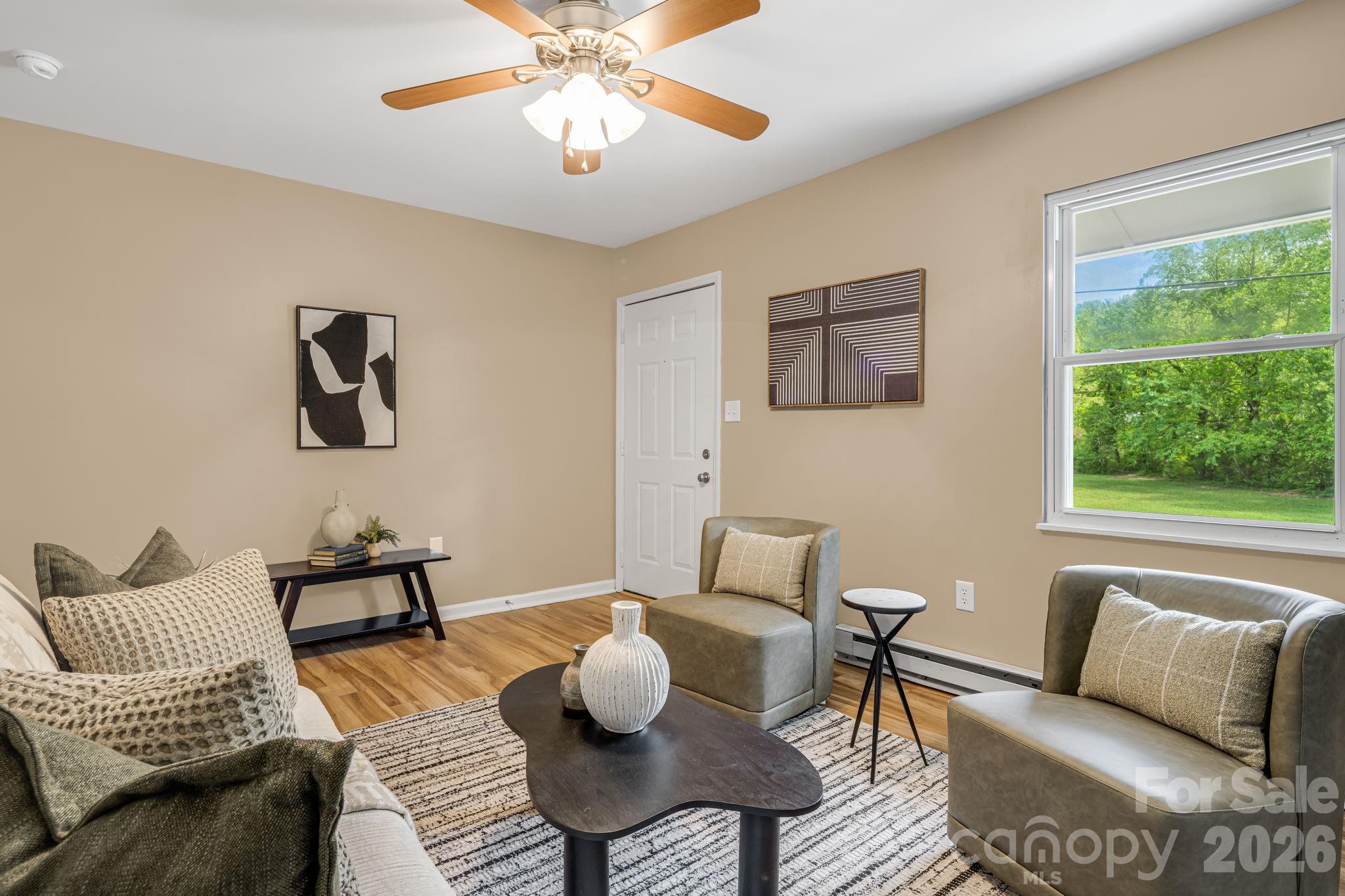 82 Lees Creek Road — Asheville