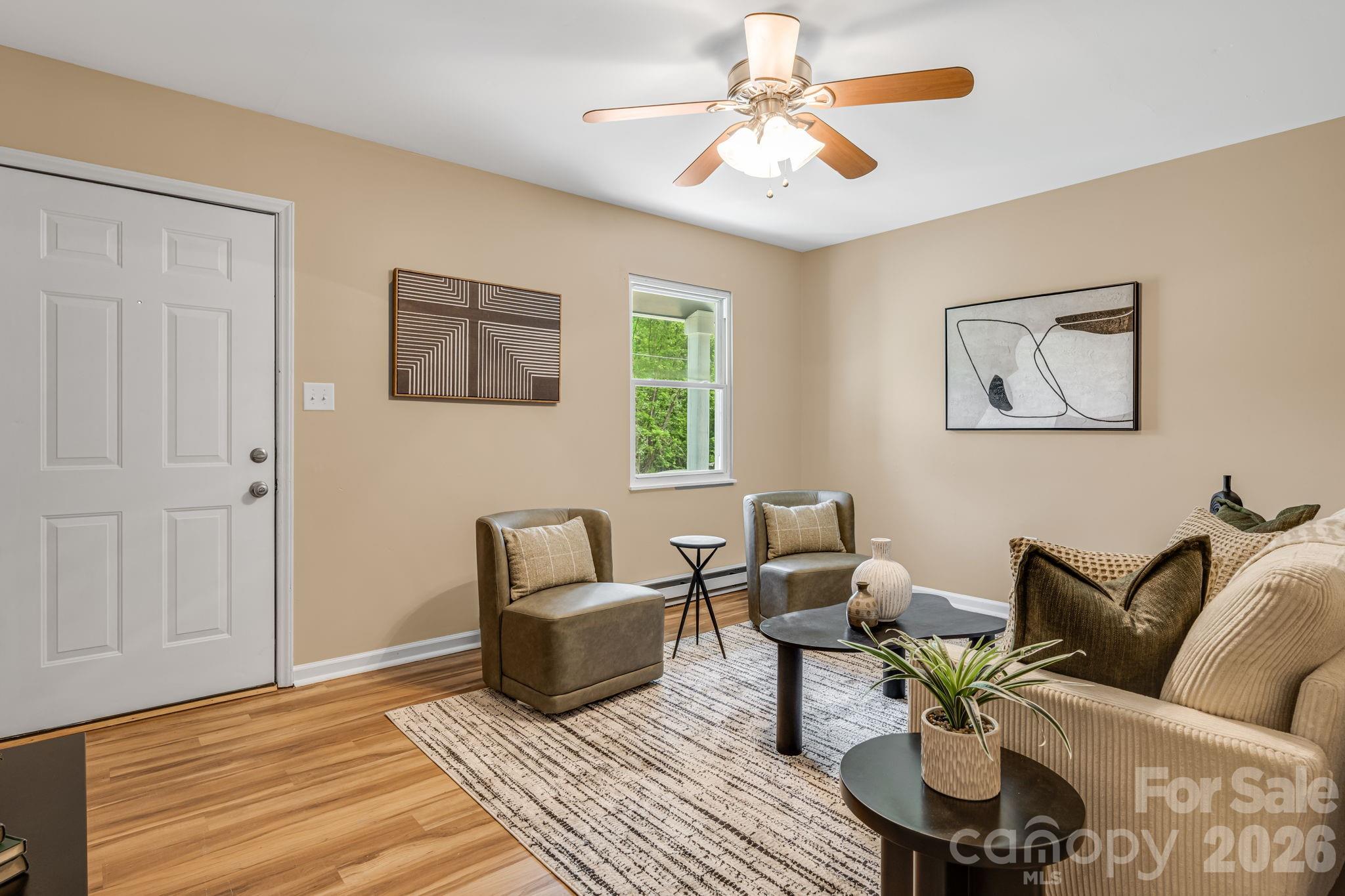 82 Lees Creek Road — Asheville