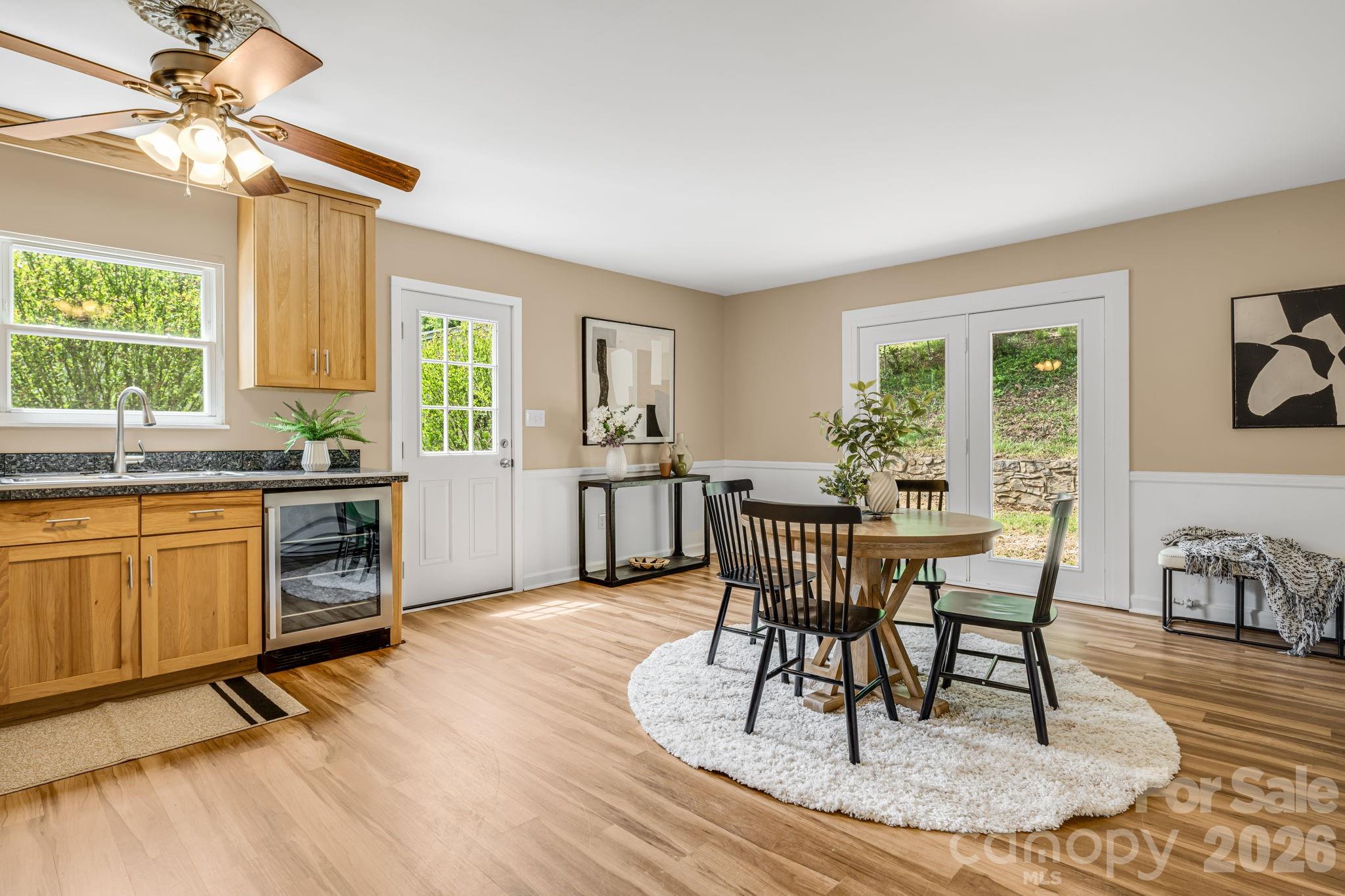 82 Lees Creek Road — Asheville