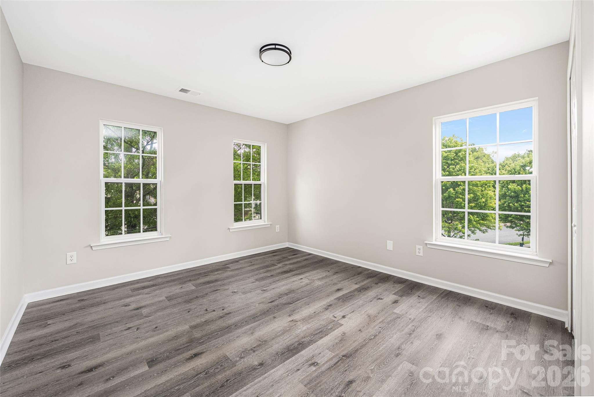 13834 Riding Hill Avenue — Charlotte