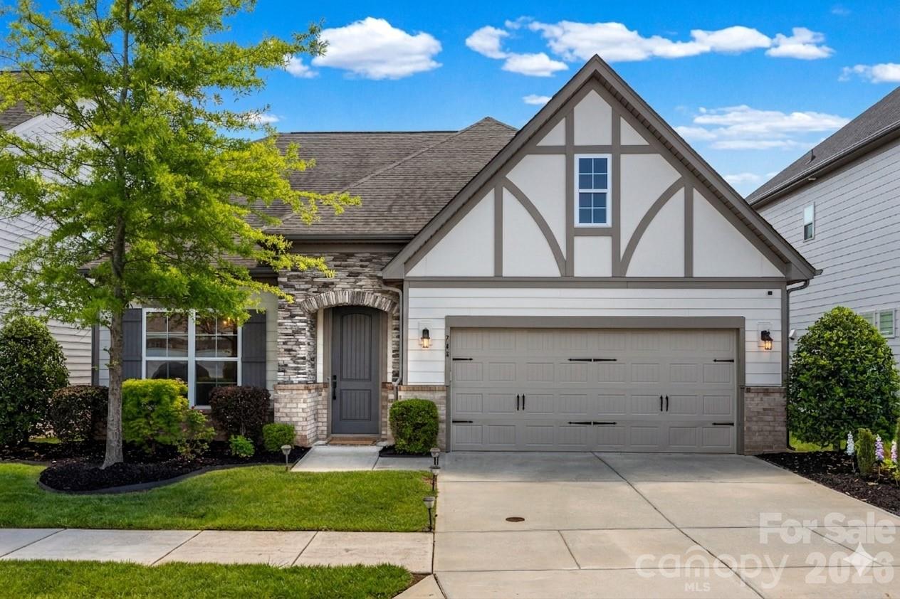 748 Garrett Green Way — Fort Mill