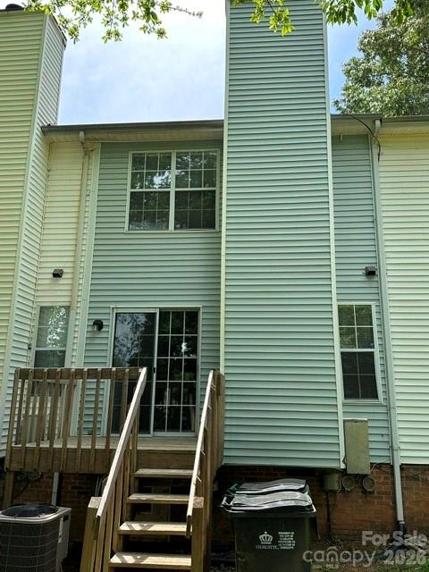6311 Windsor Gate Lane — Charlotte