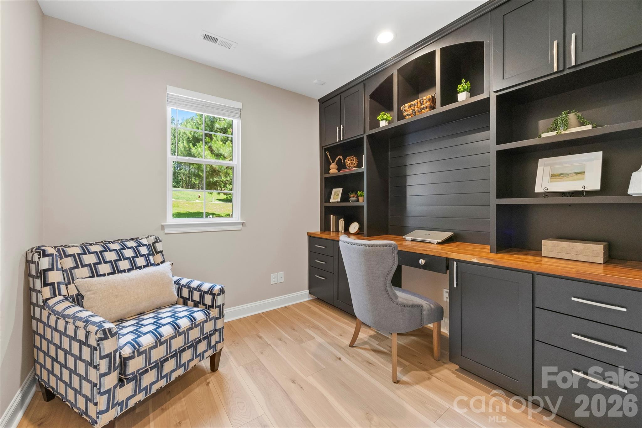 6039 Chimney Bluff Road — Lancaster