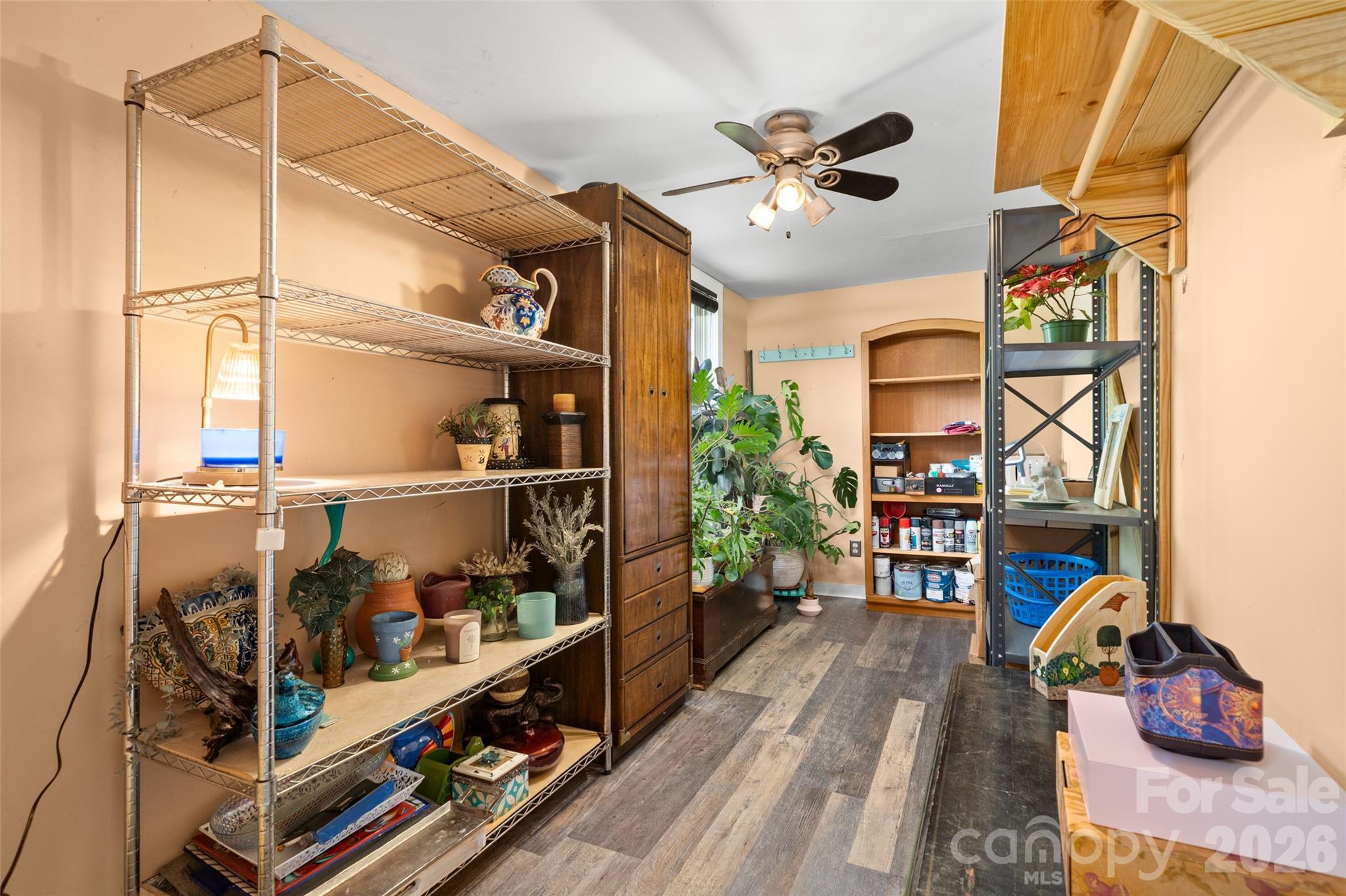 28 Cathys Cove Road — Hendersonville