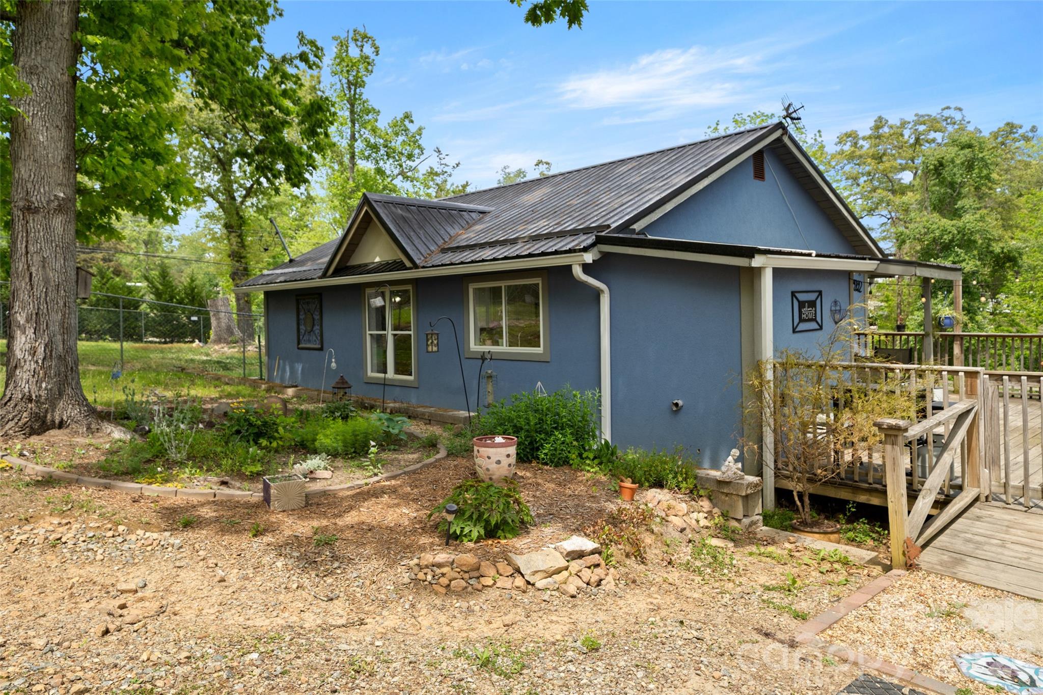 28 Cathys Cove Road — Hendersonville