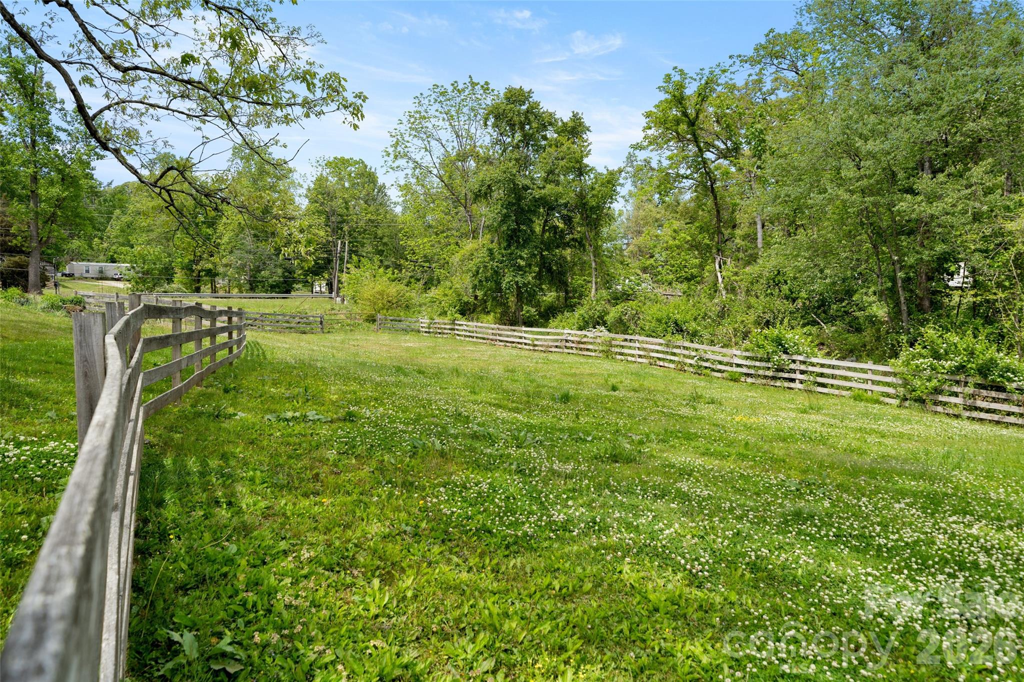 28 Cathys Cove Road — Hendersonville