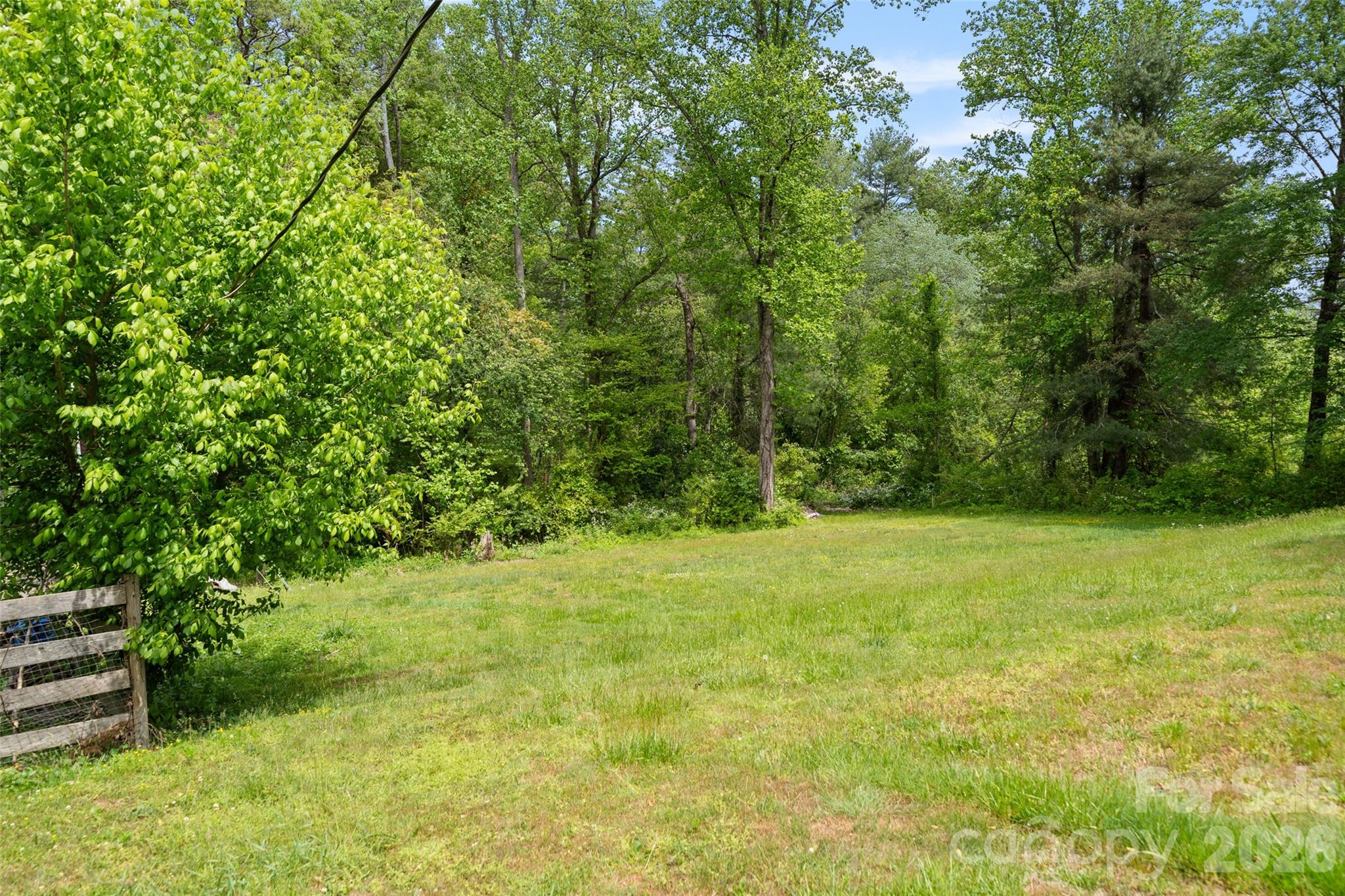 28 Cathys Cove Road — Hendersonville