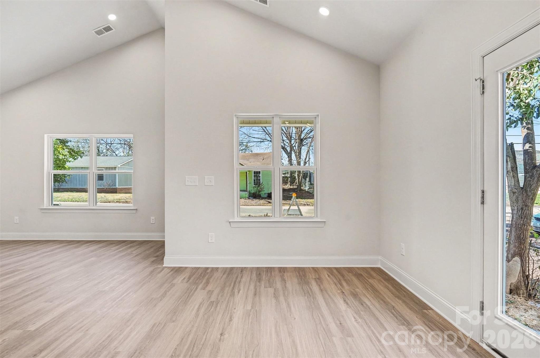 606 Lasalle Street — Monroe