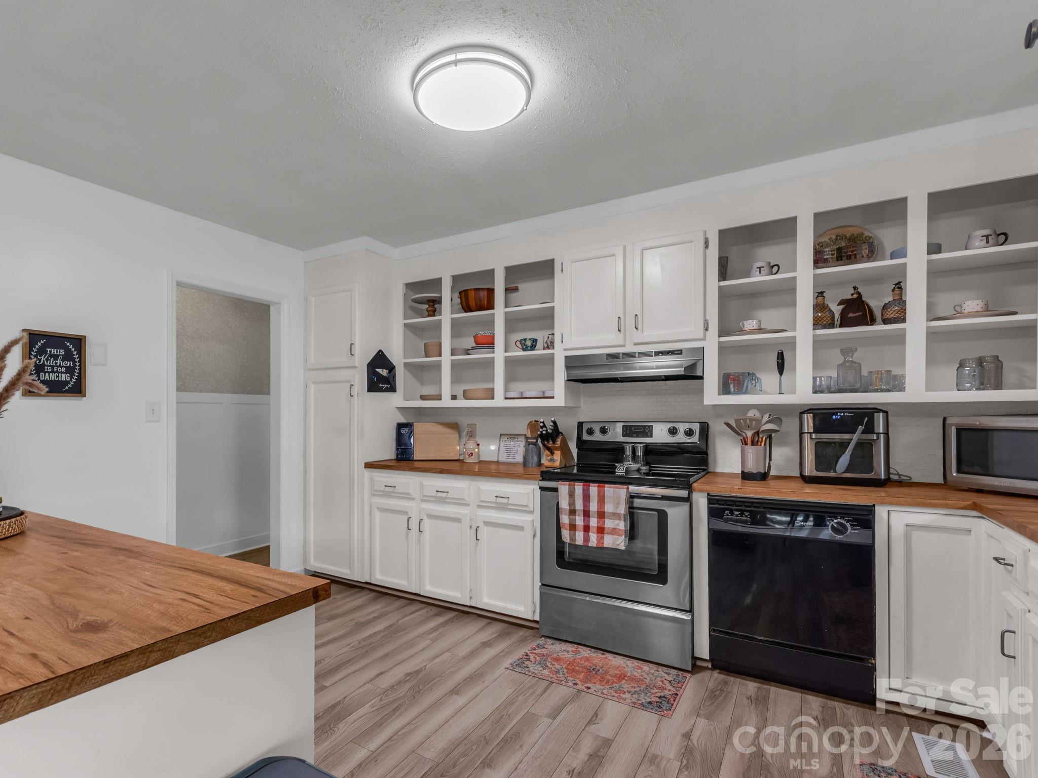 701 Hickory Hill Court — Gastonia