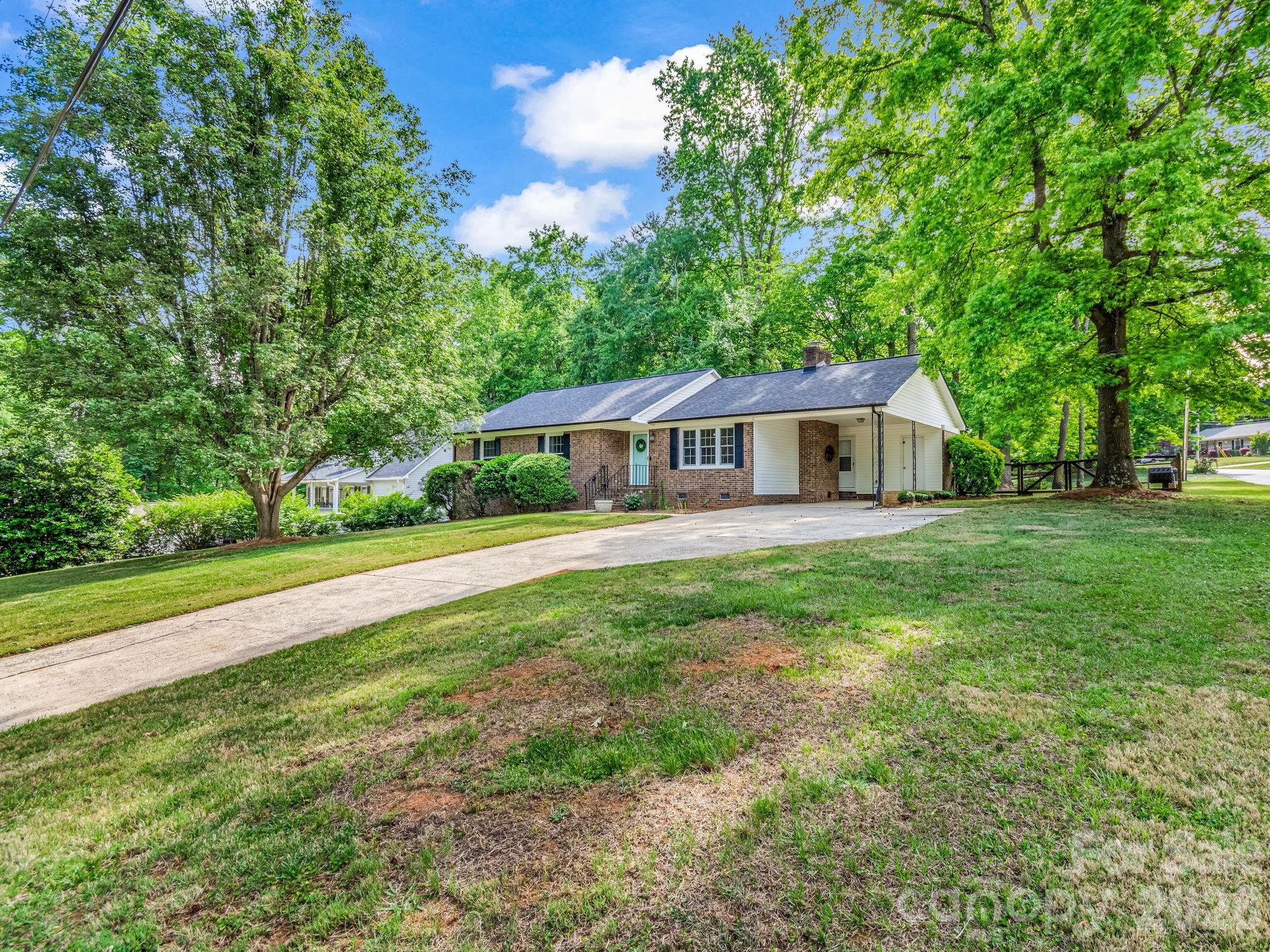 701 Hickory Hill Court — Gastonia