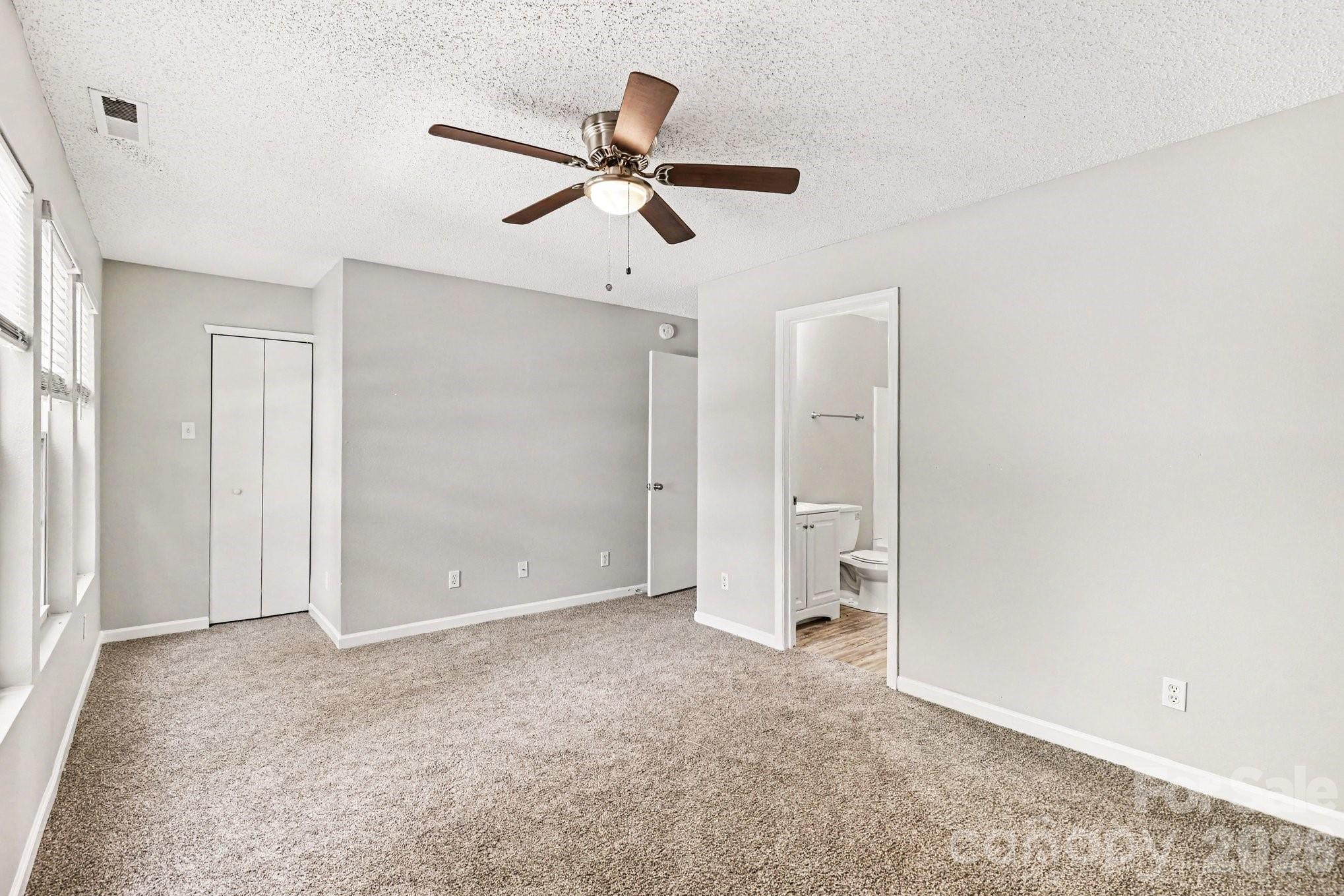 12425 Stowe Acres Drive — Charlotte