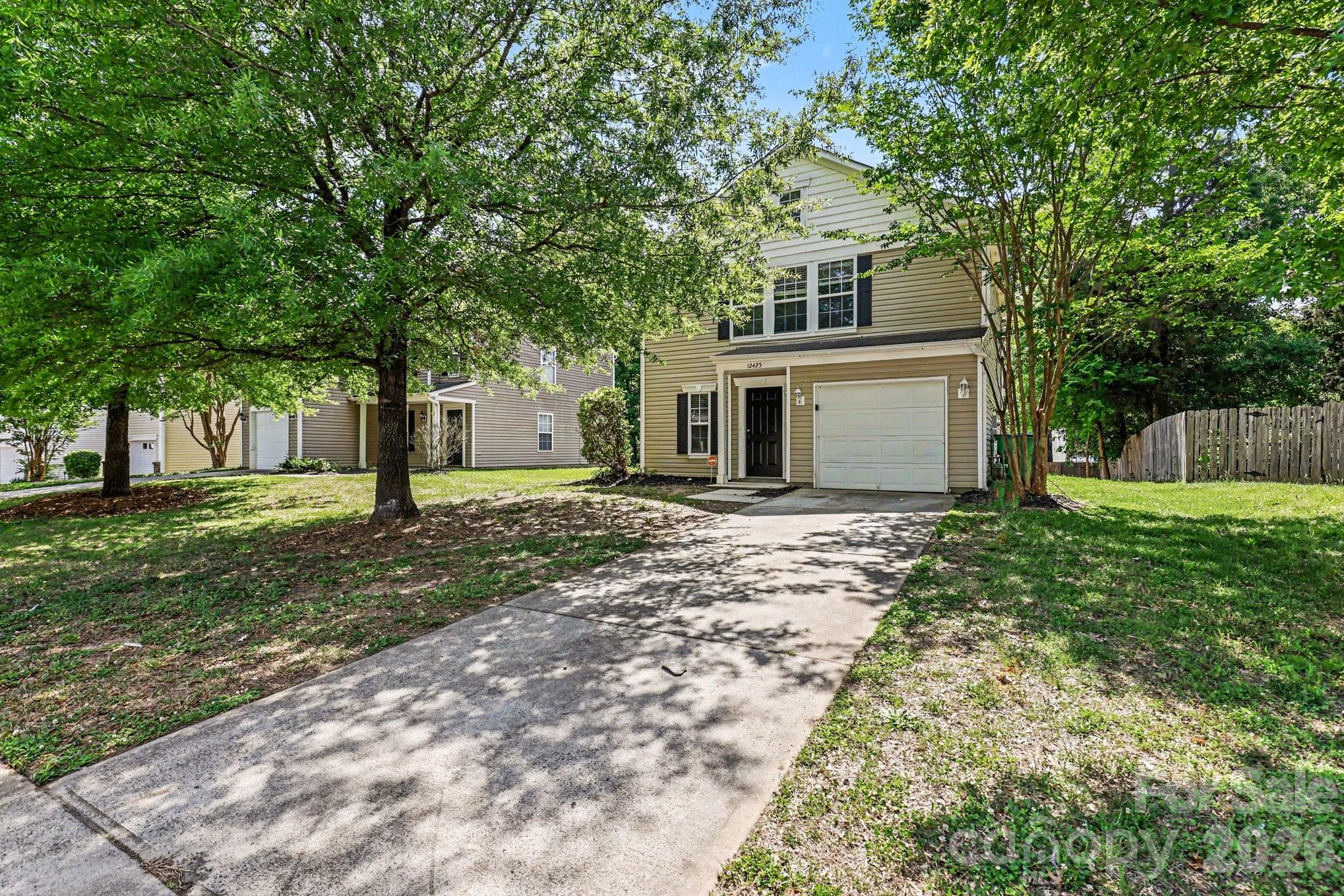 12425 Stowe Acres Drive — Charlotte