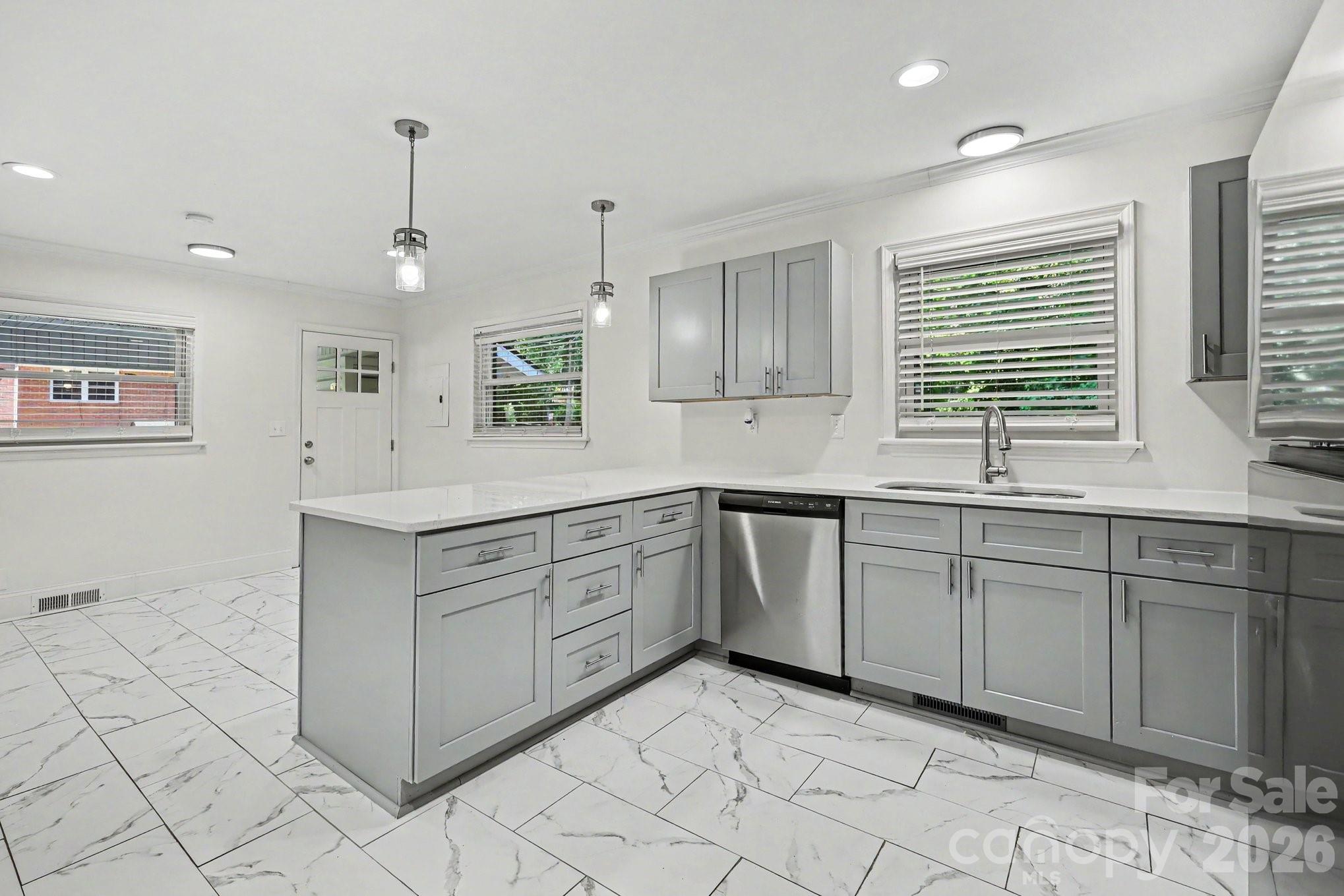 676 Sedgefield Street SW — Concord