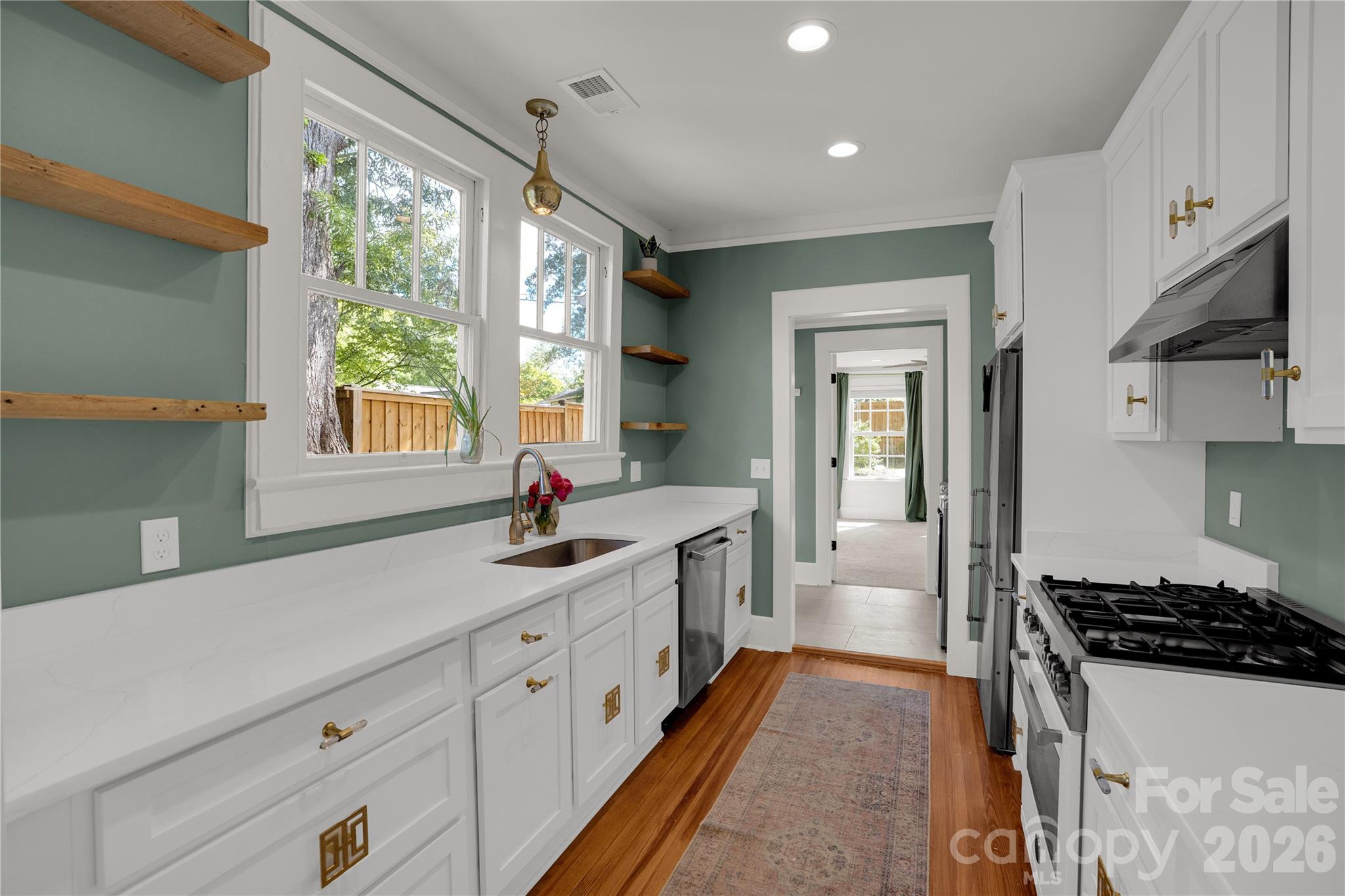 2418 Clark Street — Columbia