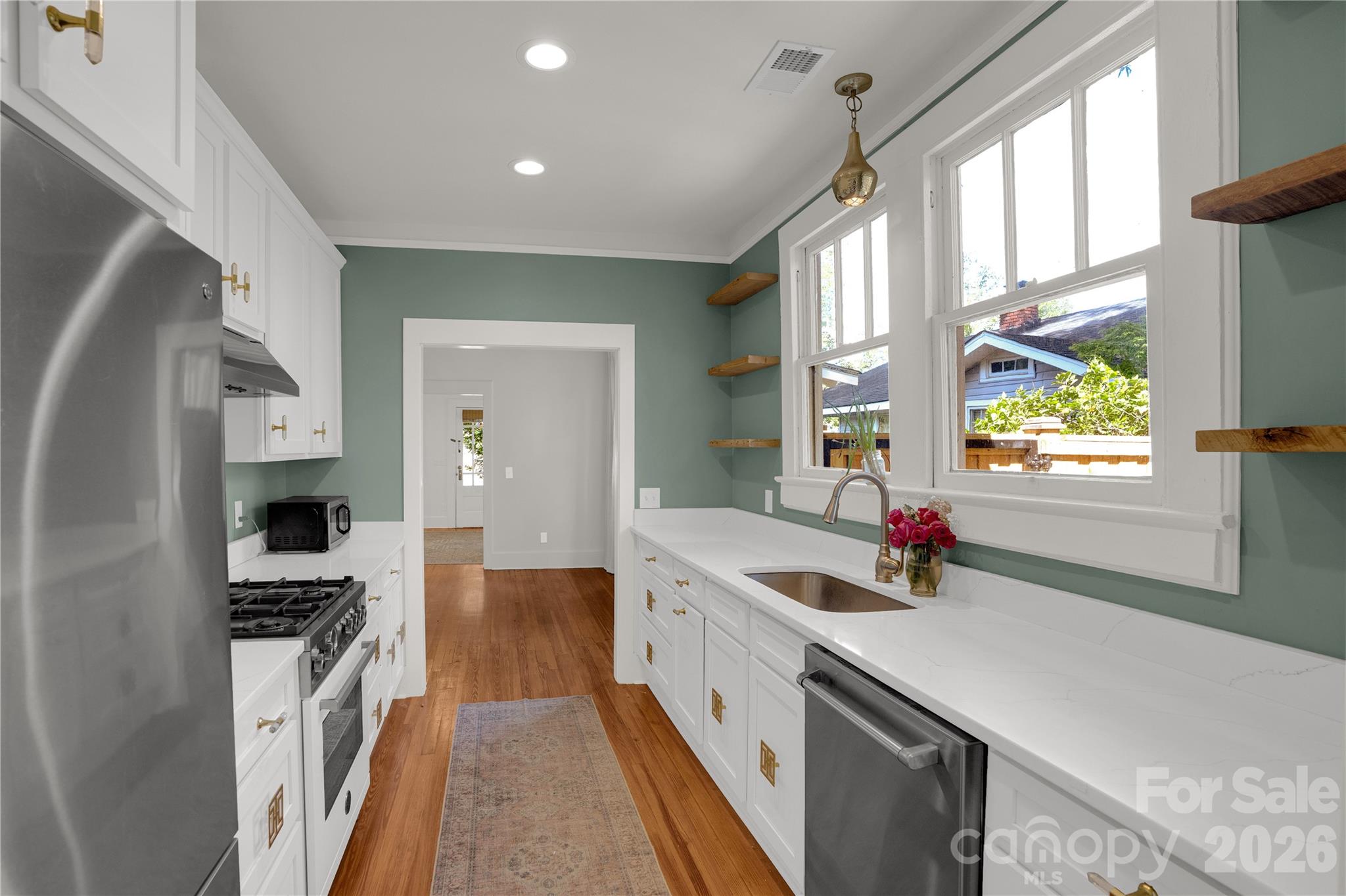 2418 Clark Street — Columbia