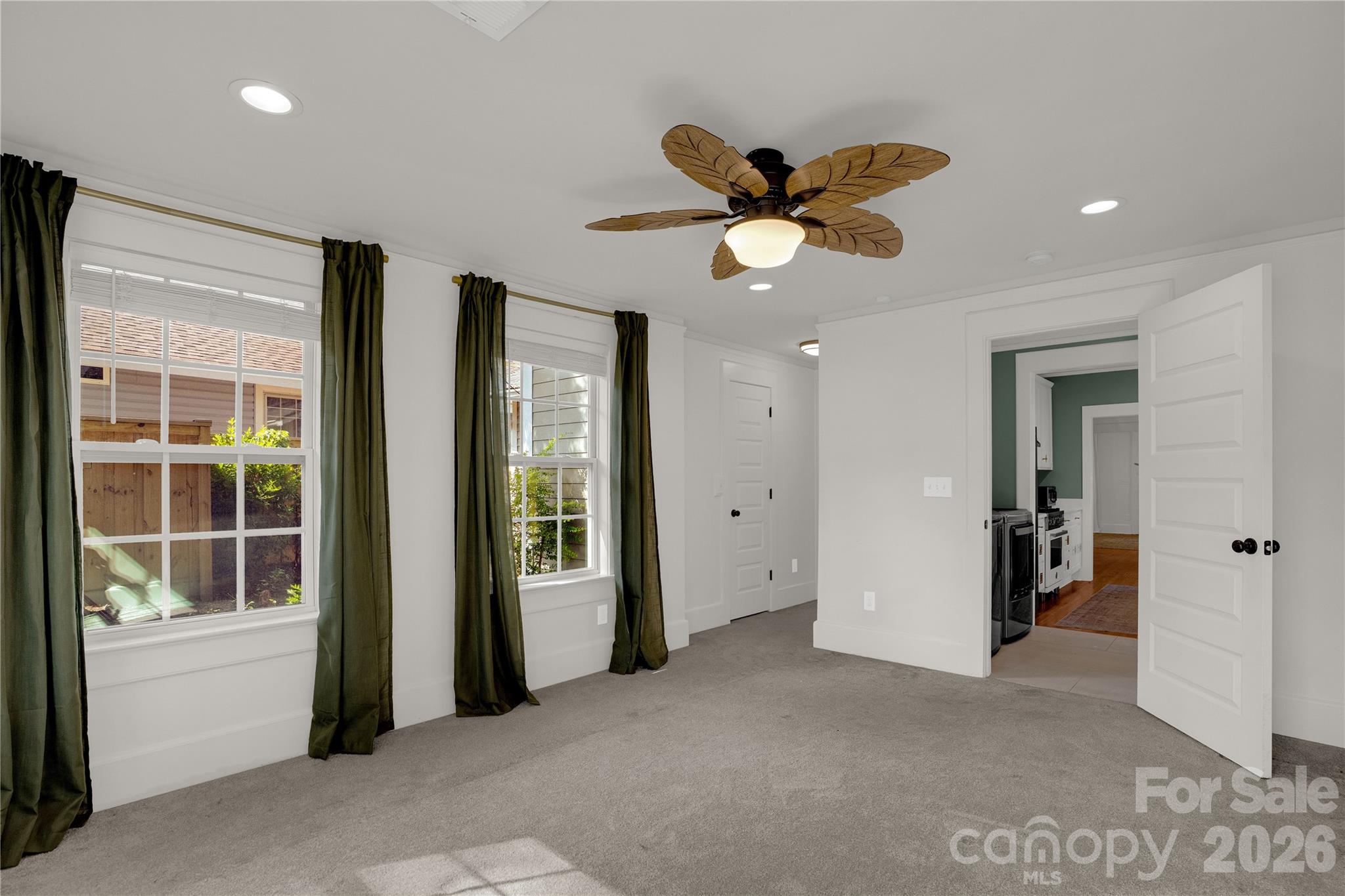 2418 Clark Street — Columbia
