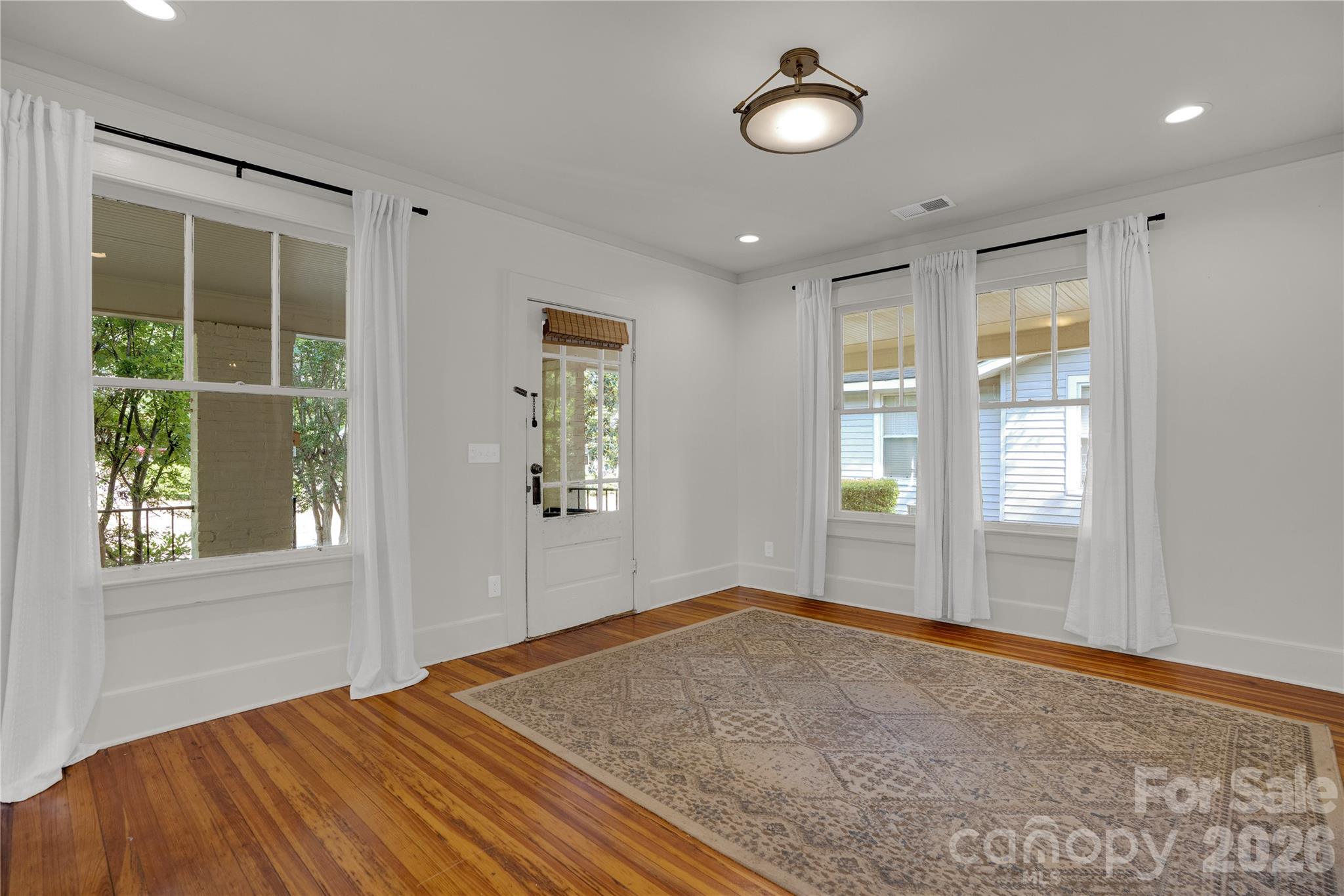 2418 Clark Street — Columbia