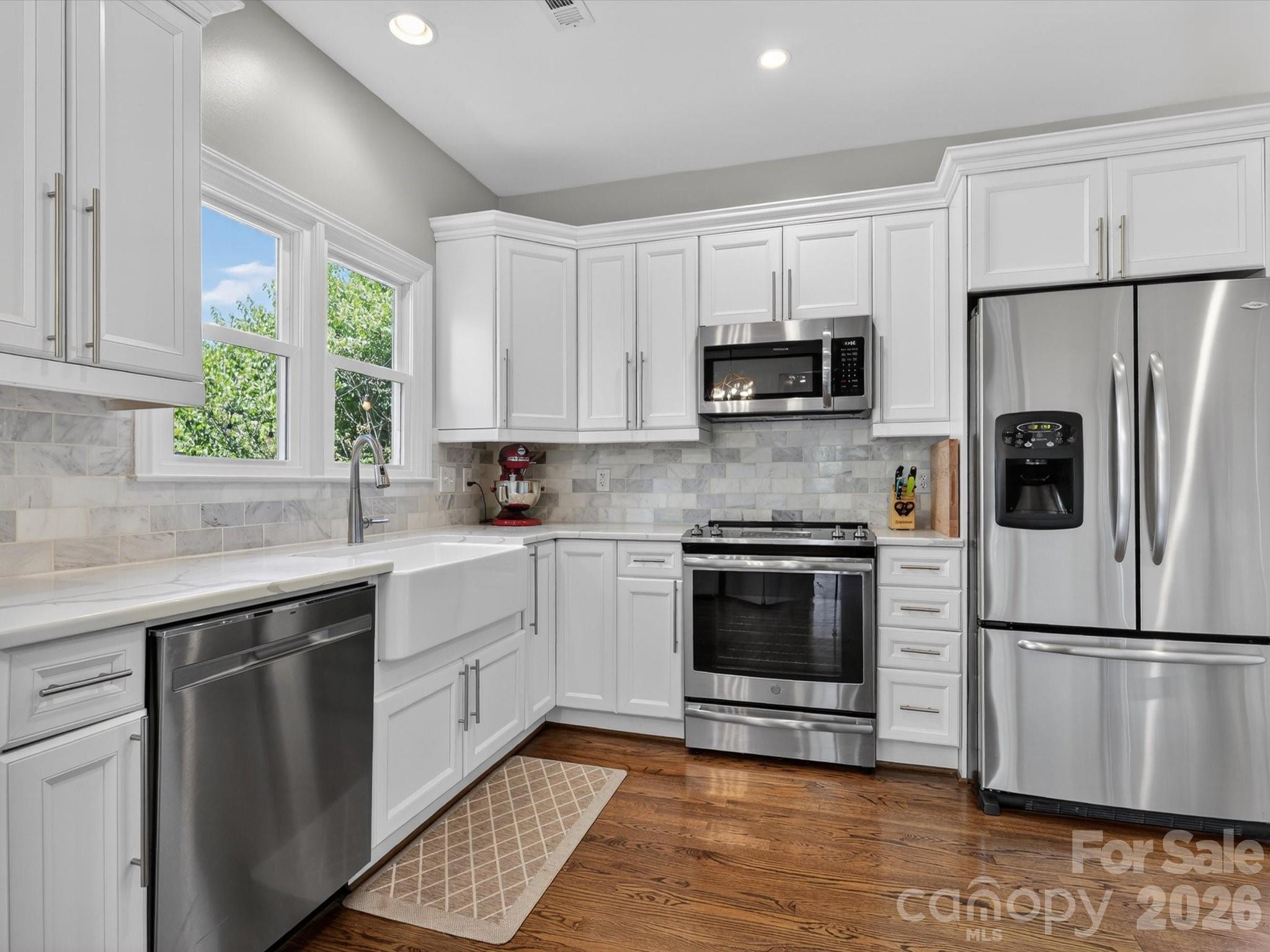 2204 Winthrop Avenue — Charlotte