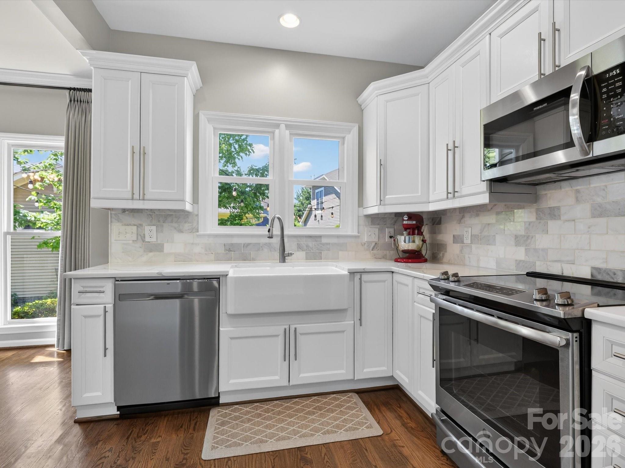 2204 Winthrop Avenue — Charlotte