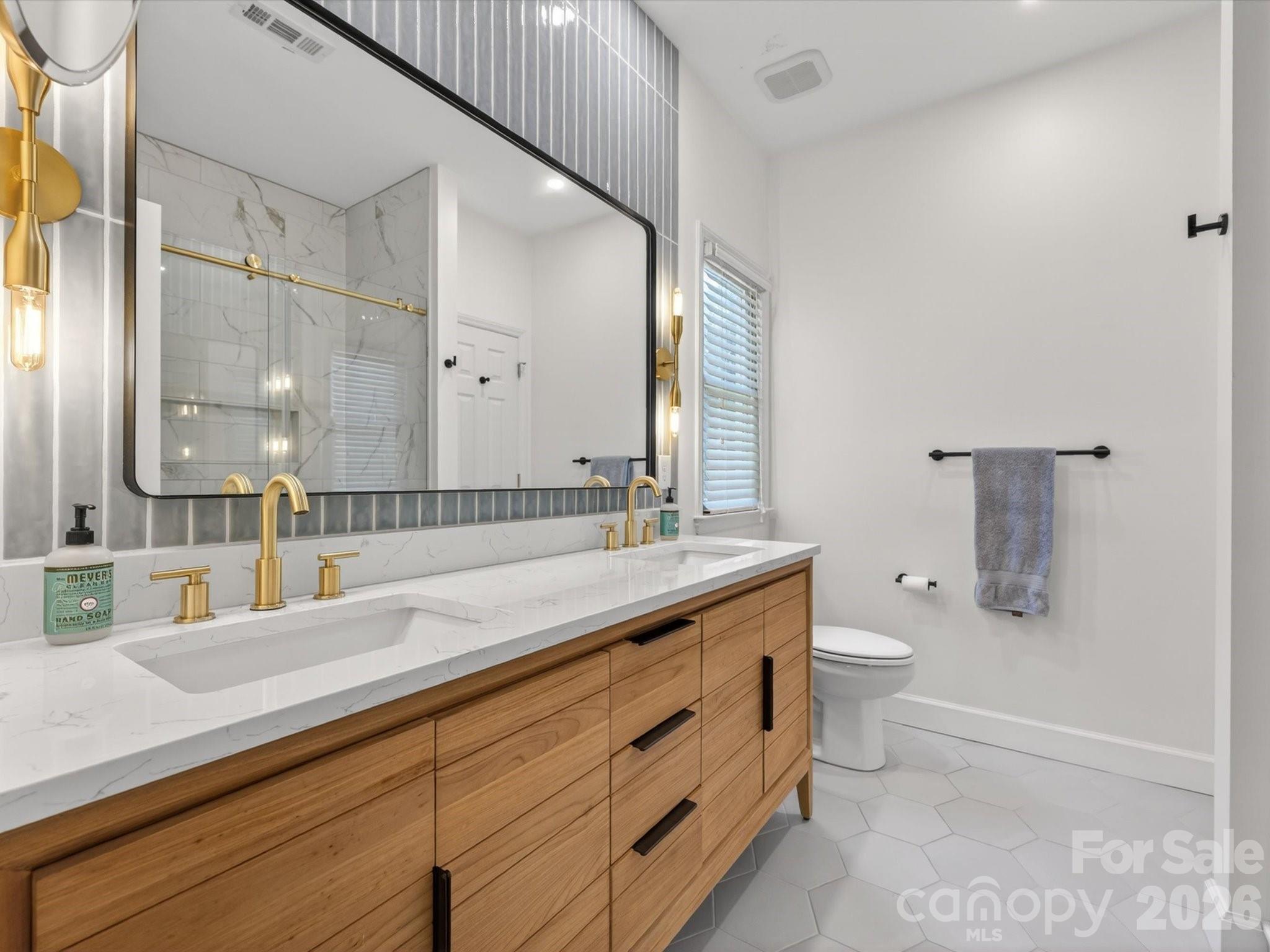2204 Winthrop Avenue — Charlotte