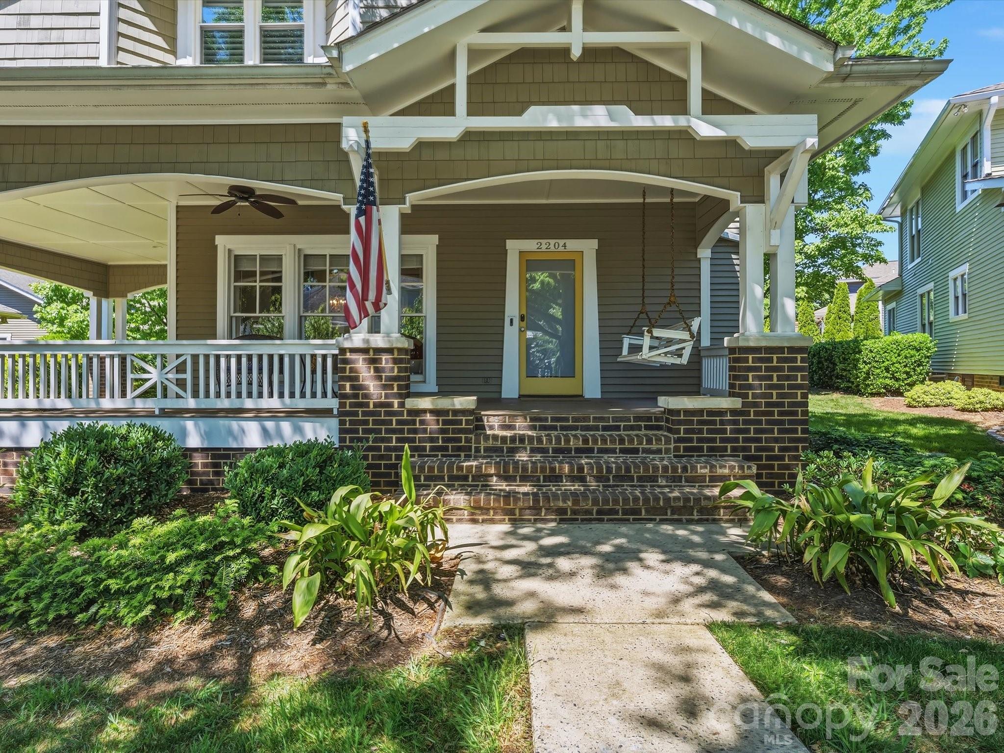 2204 Winthrop Avenue — Charlotte