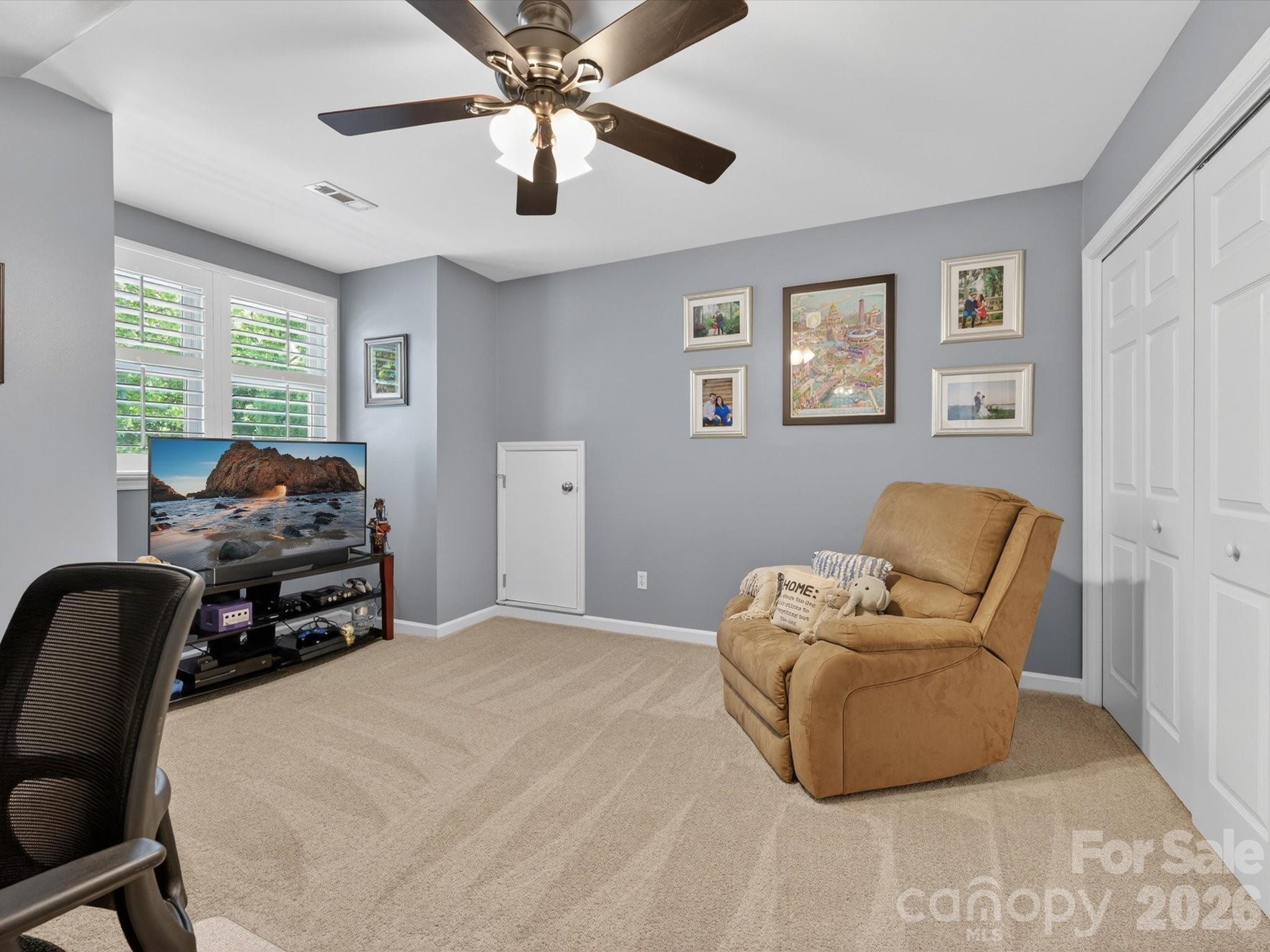2204 Winthrop Avenue — Charlotte