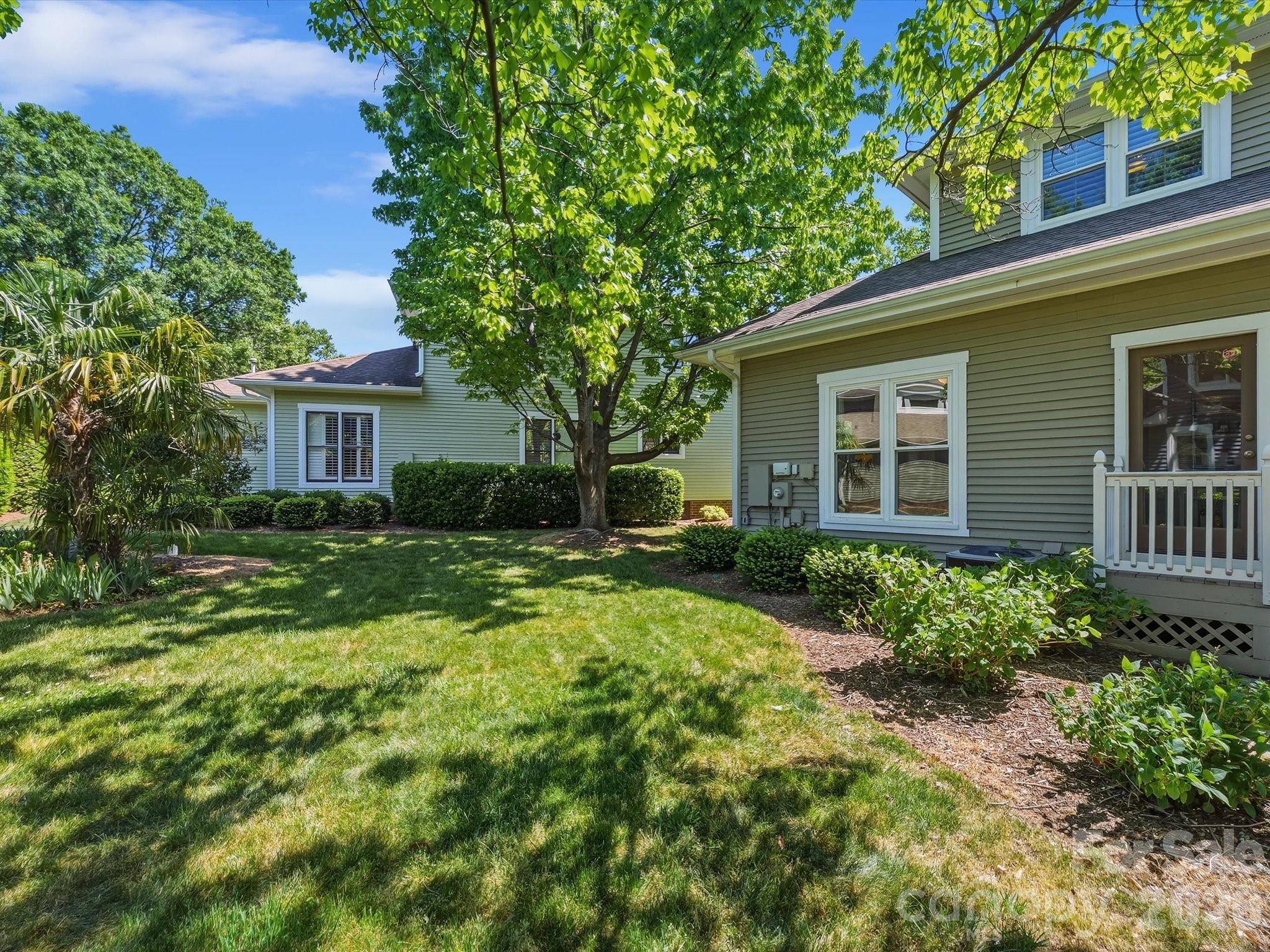 2204 Winthrop Avenue — Charlotte