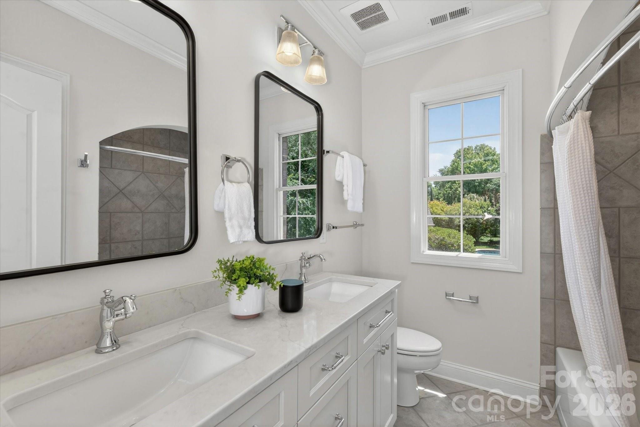 9223 Skipaway Drive — Waxhaw