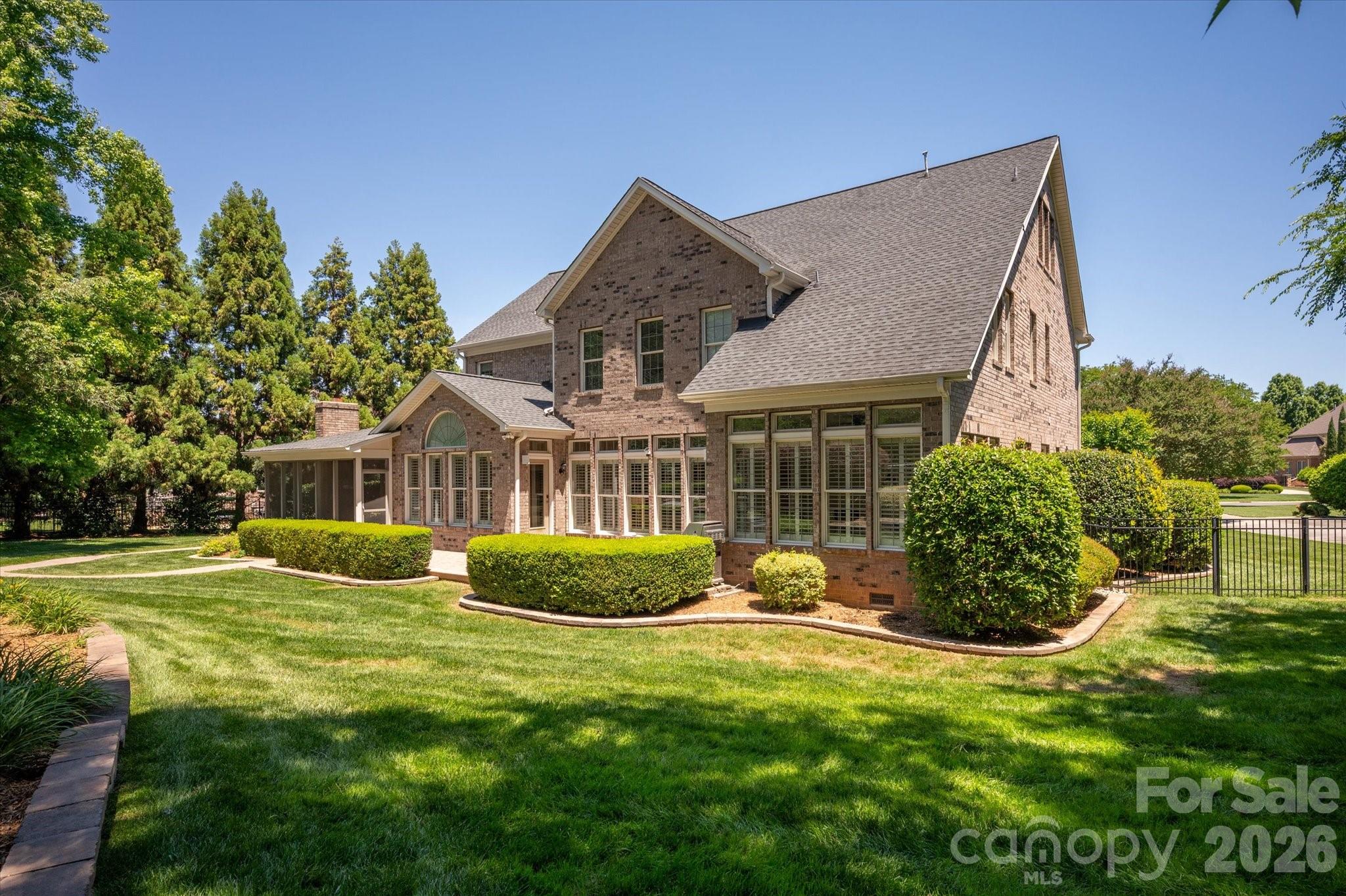 9223 Skipaway Drive — Waxhaw