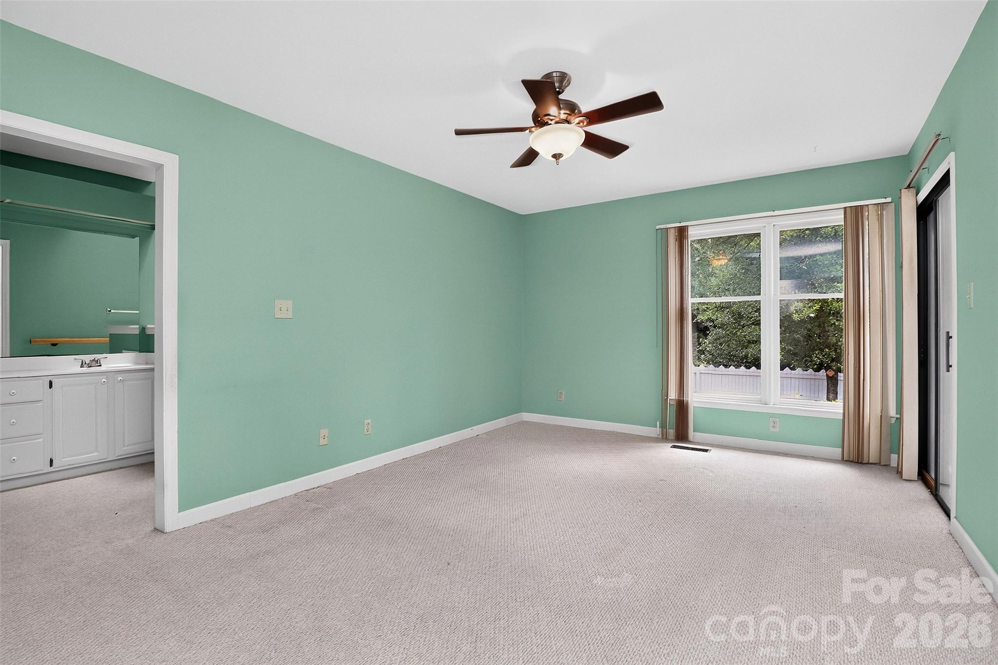 10316 Johns Towne Drive — Charlotte