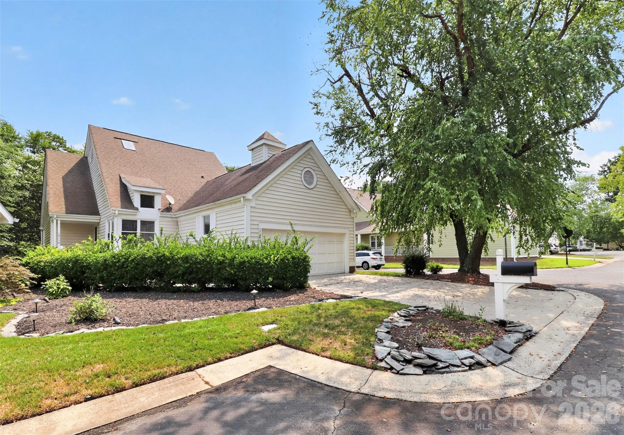 10316 Johns Towne Drive — Charlotte