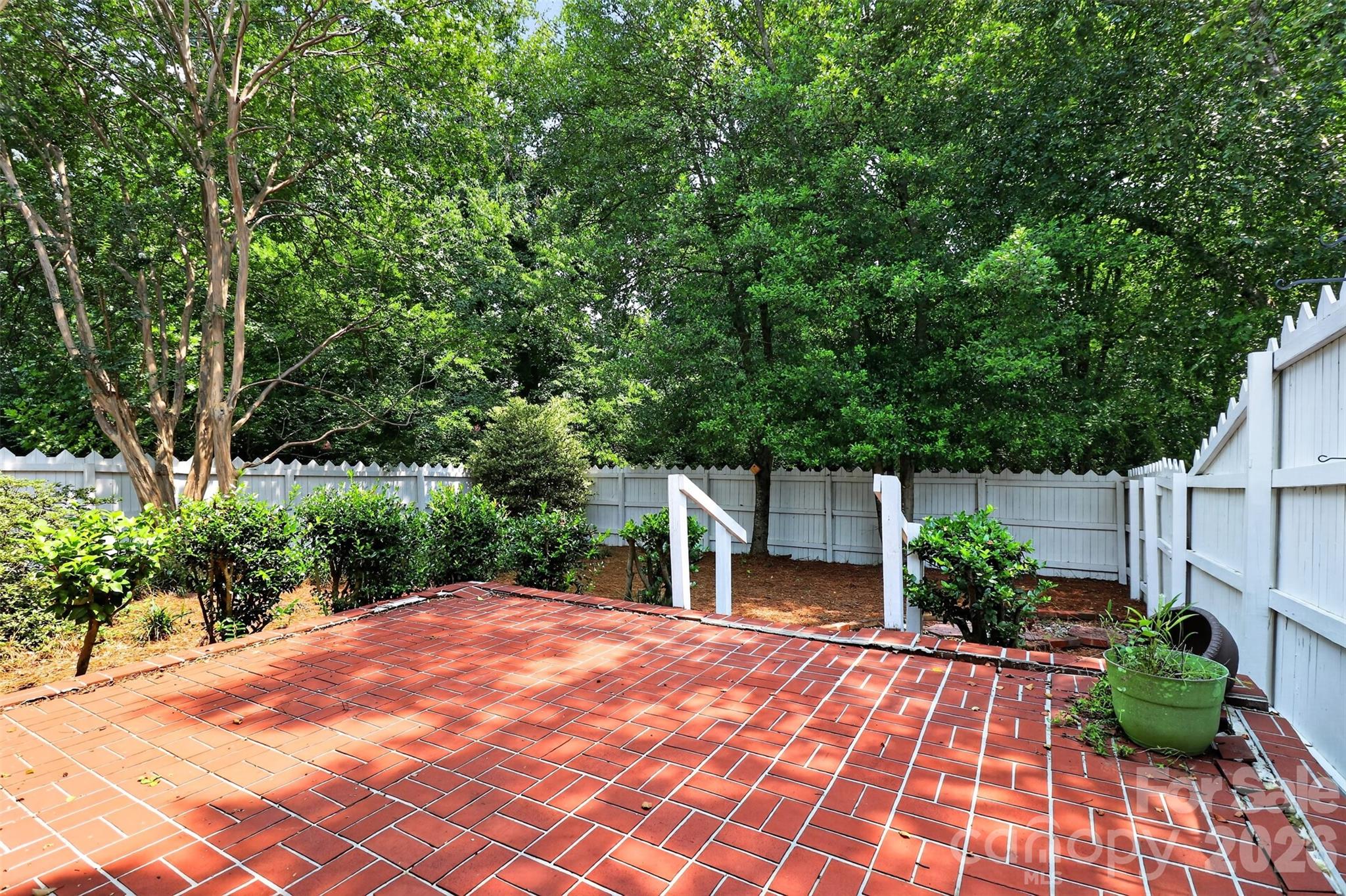 10316 Johns Towne Drive — Charlotte