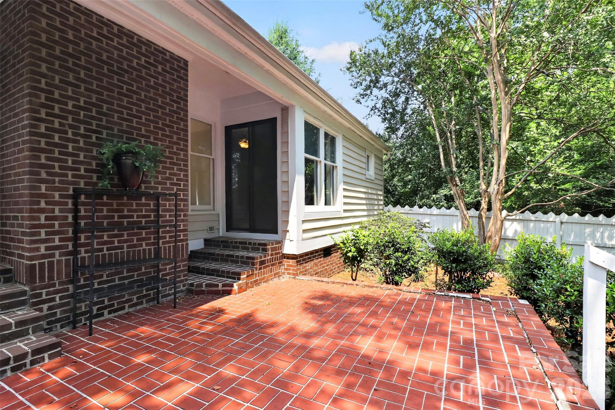 10316 Johns Towne Drive — Charlotte