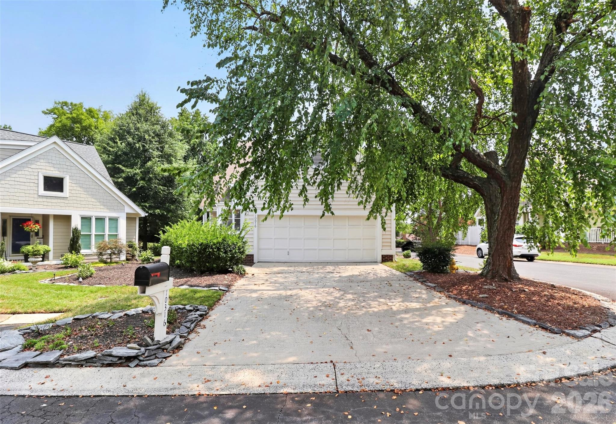 10316 Johns Towne Drive — Charlotte