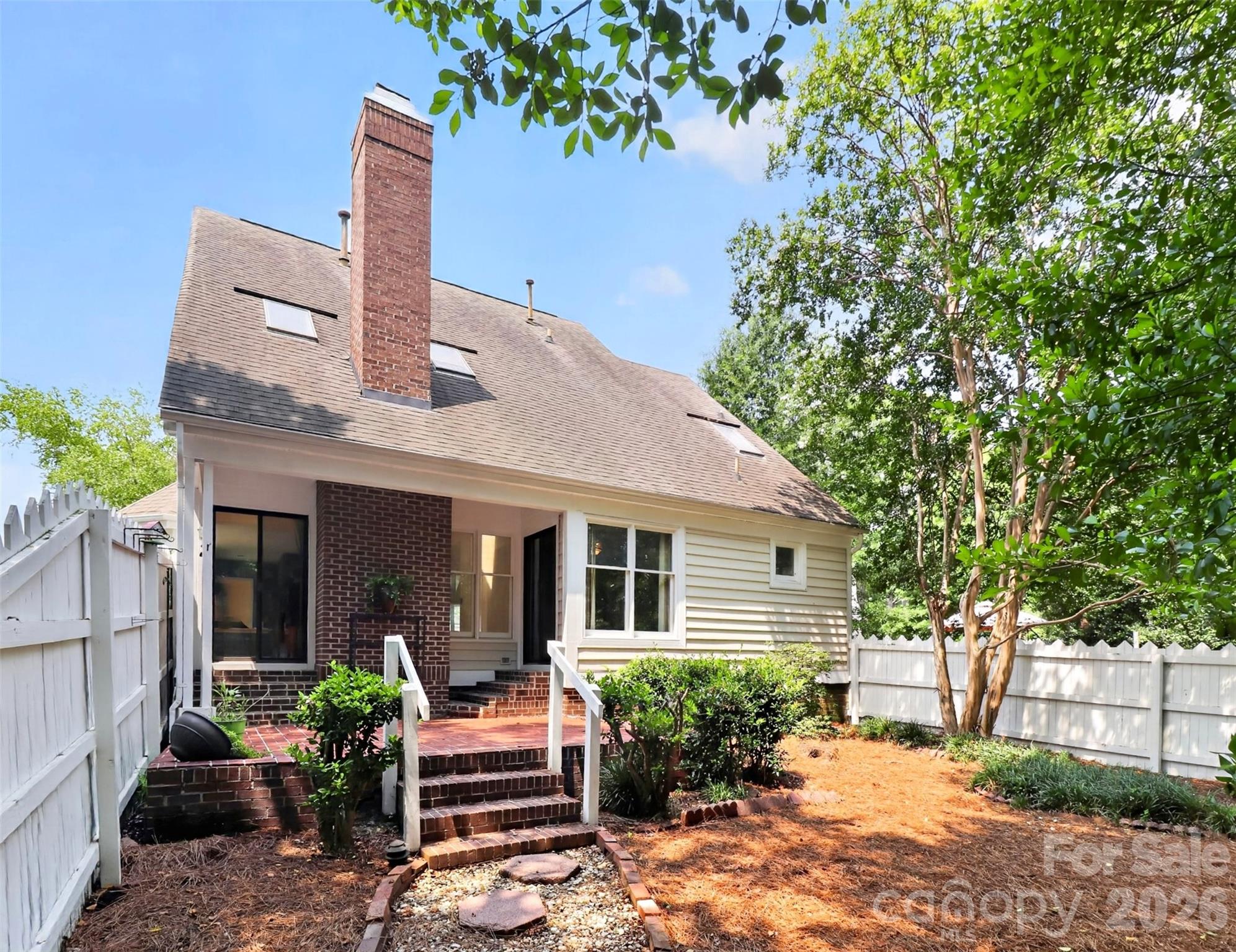 10316 Johns Towne Drive — Charlotte