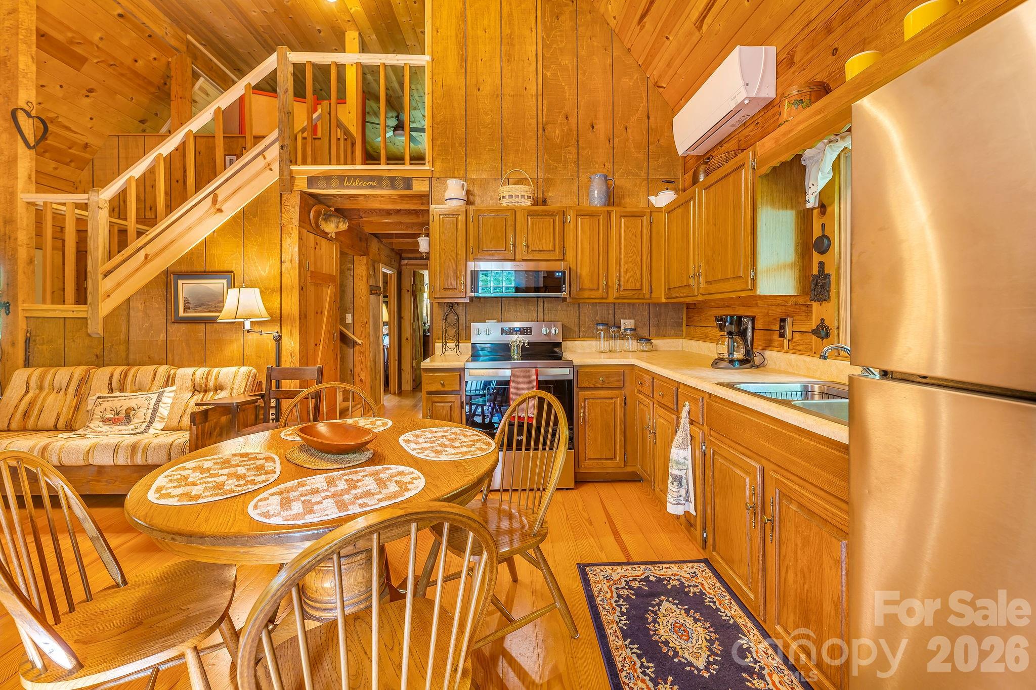 51 Spruce Street — Maggie Valley