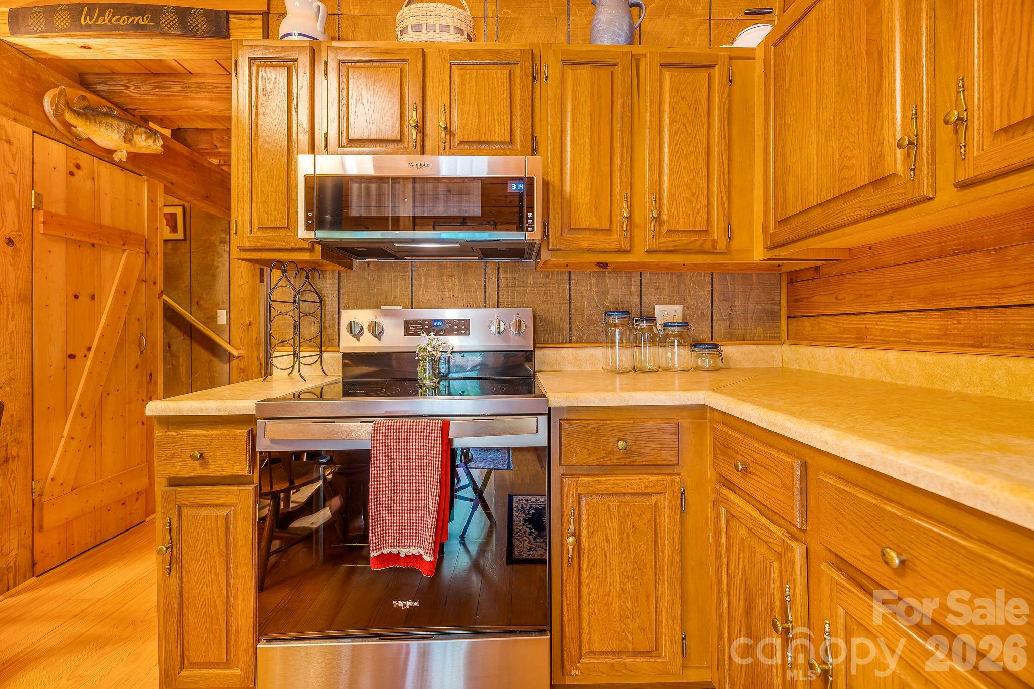 51 Spruce Street — Maggie Valley