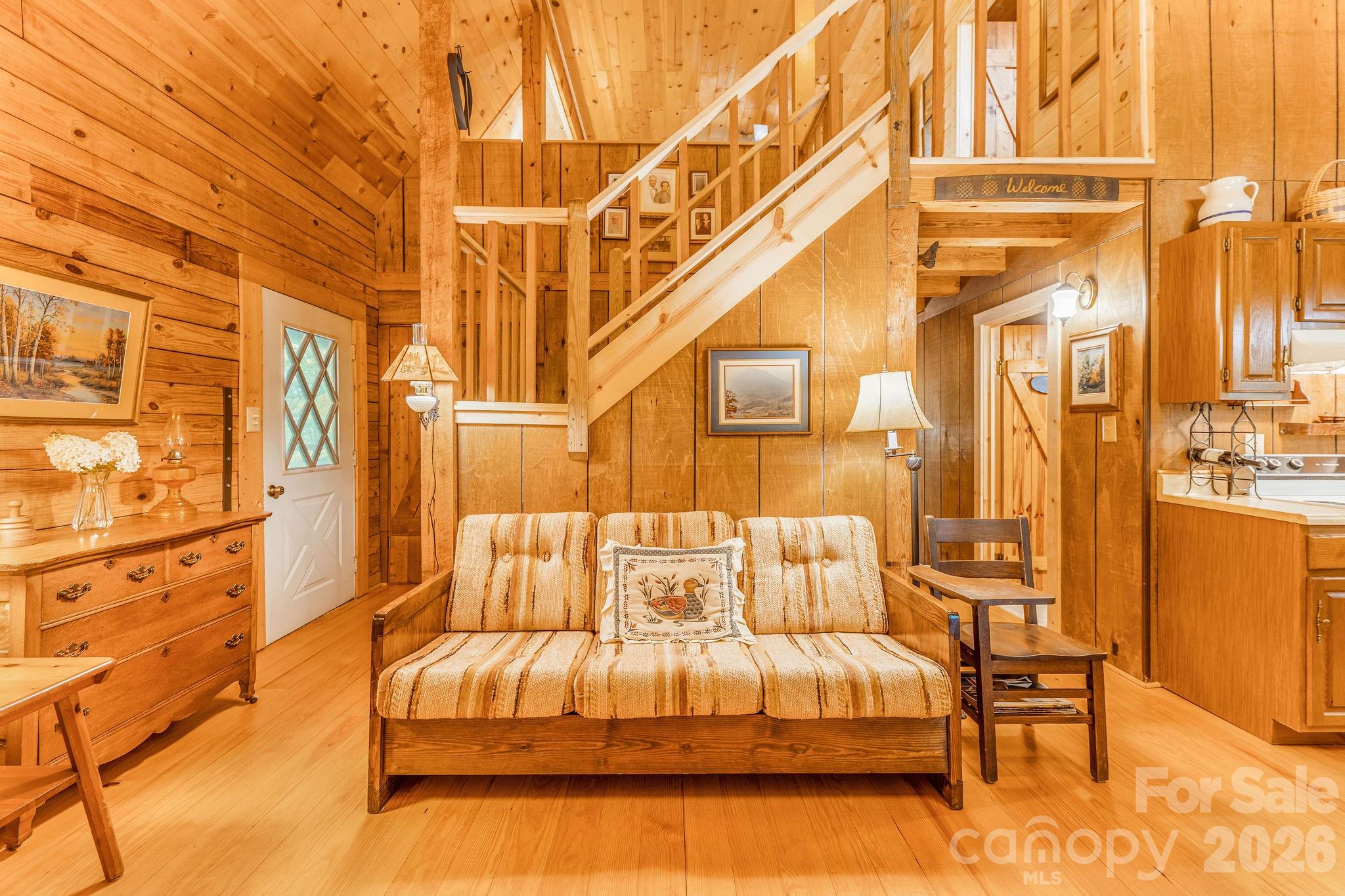 51 Spruce Street — Maggie Valley