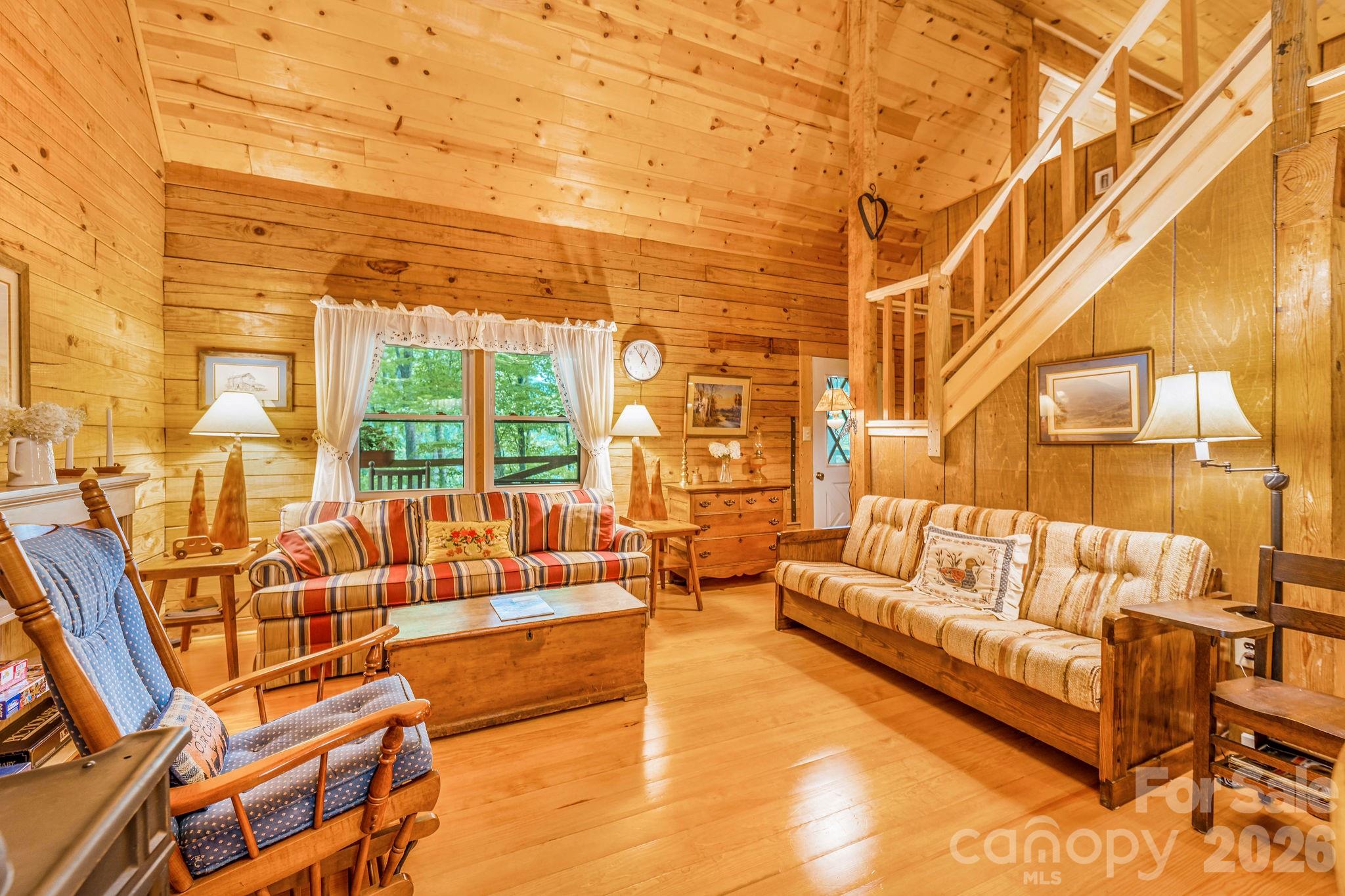51 Spruce Street — Maggie Valley