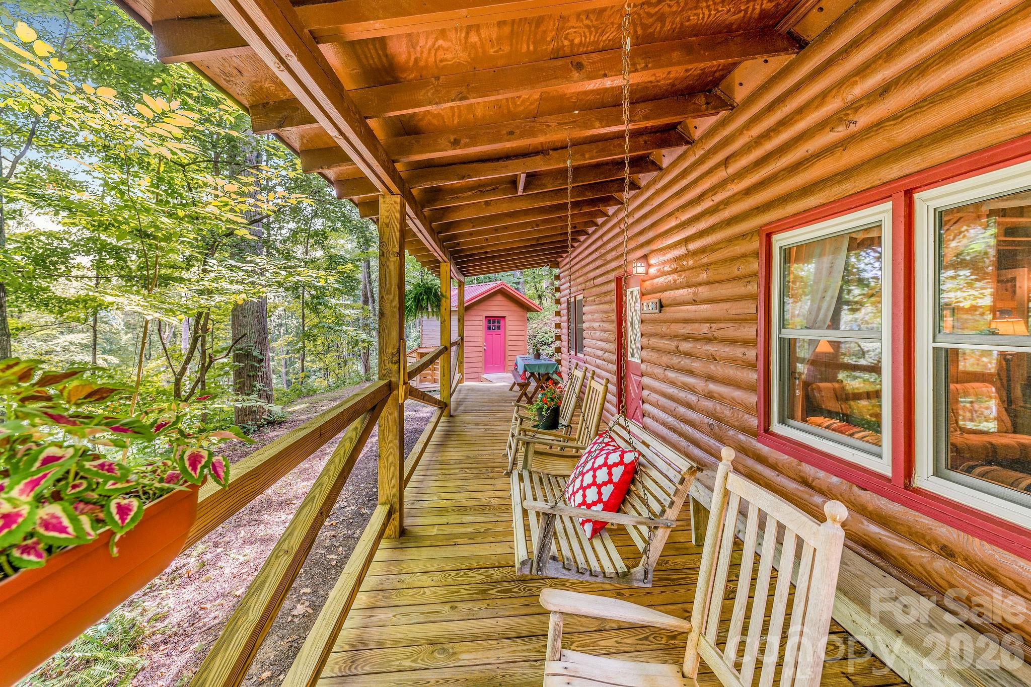 51 Spruce Street — Maggie Valley