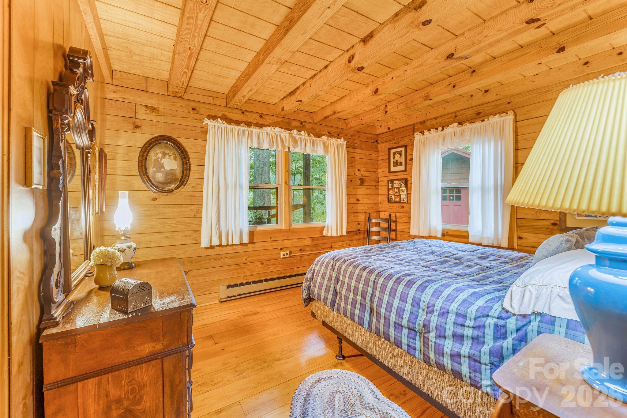 51 Spruce Street — Maggie Valley