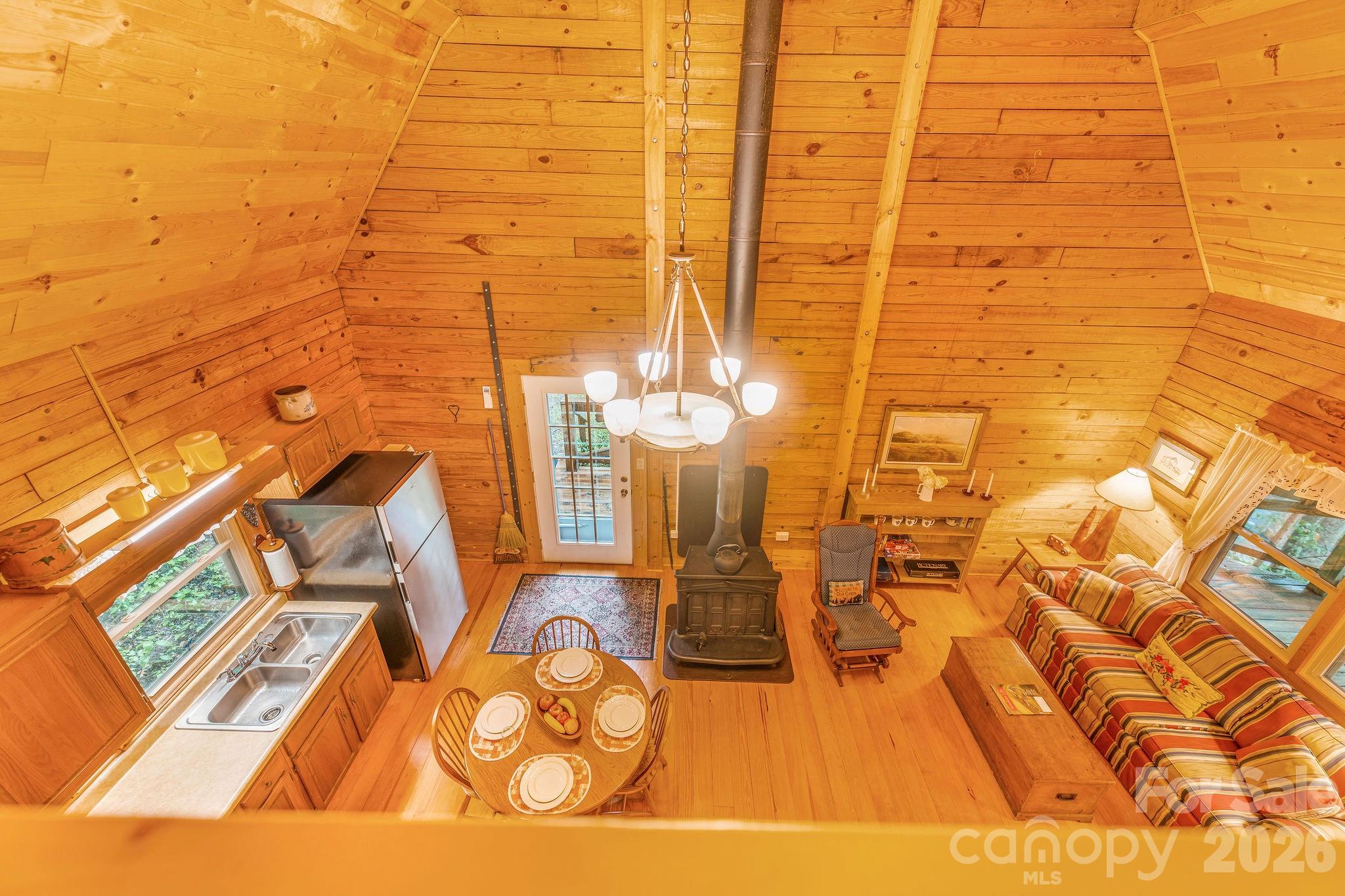 51 Spruce Street — Maggie Valley