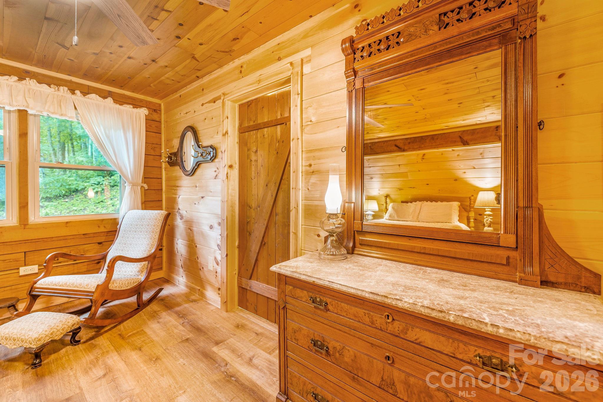 51 Spruce Street — Maggie Valley