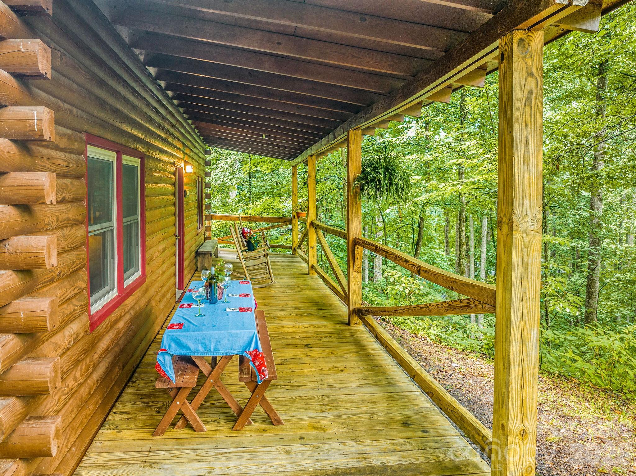 51 Spruce Street — Maggie Valley