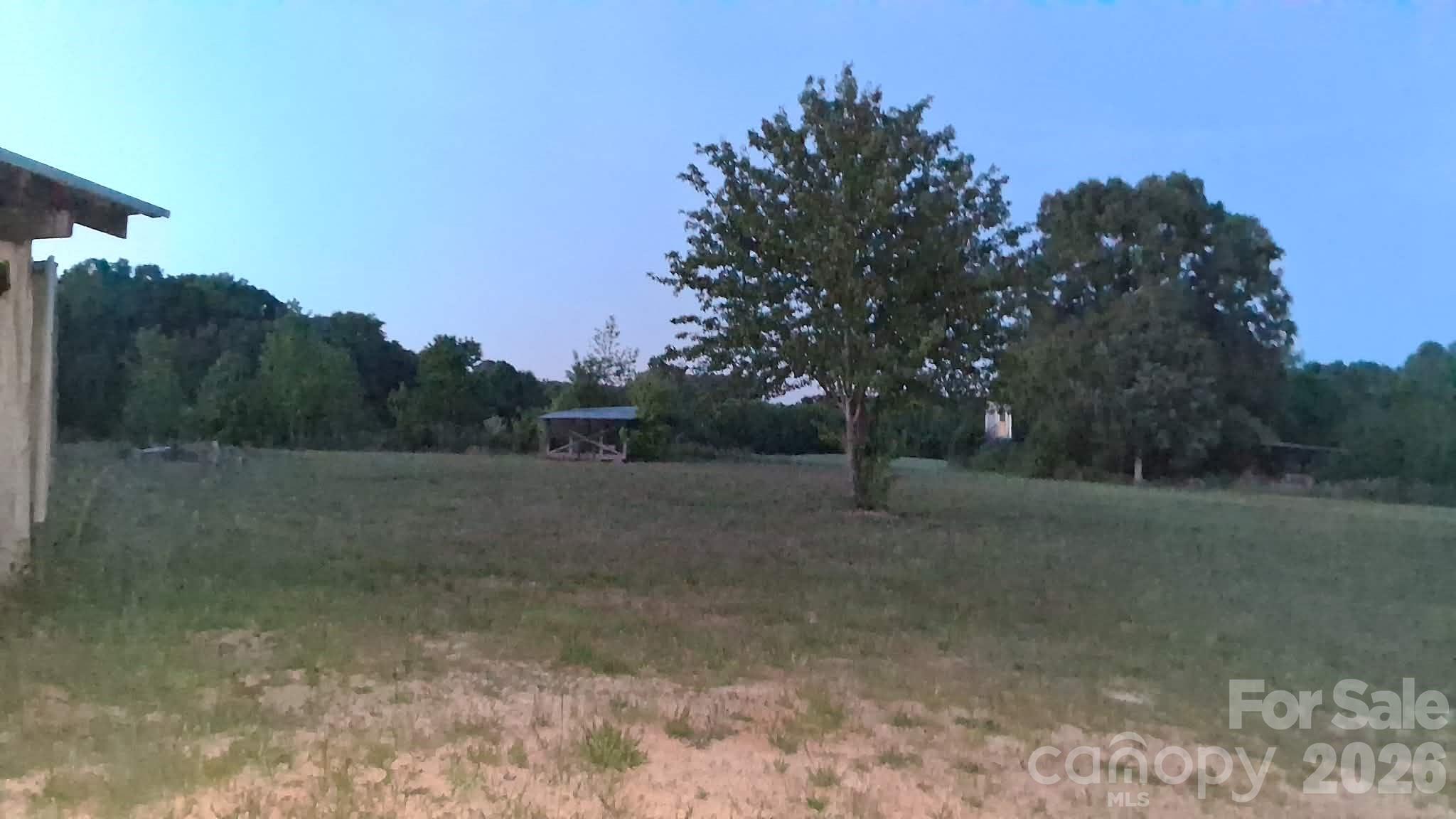 32049 Kendalls Church Road — New London