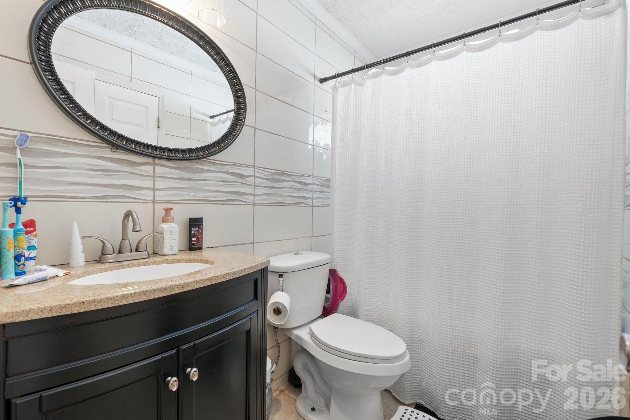 2596 SweetBriar Circle — Lenoir