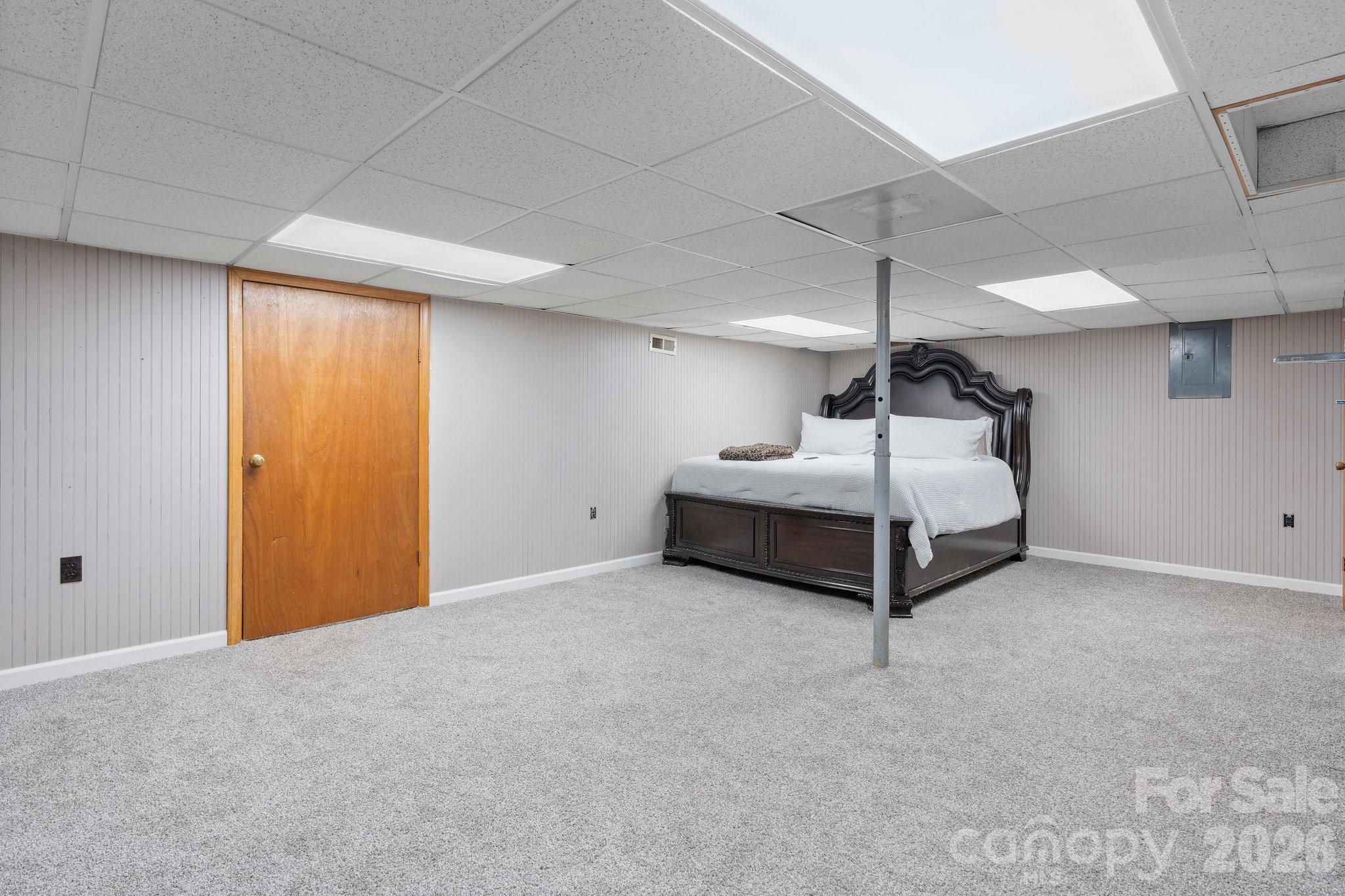 2596 SweetBriar Circle — Lenoir