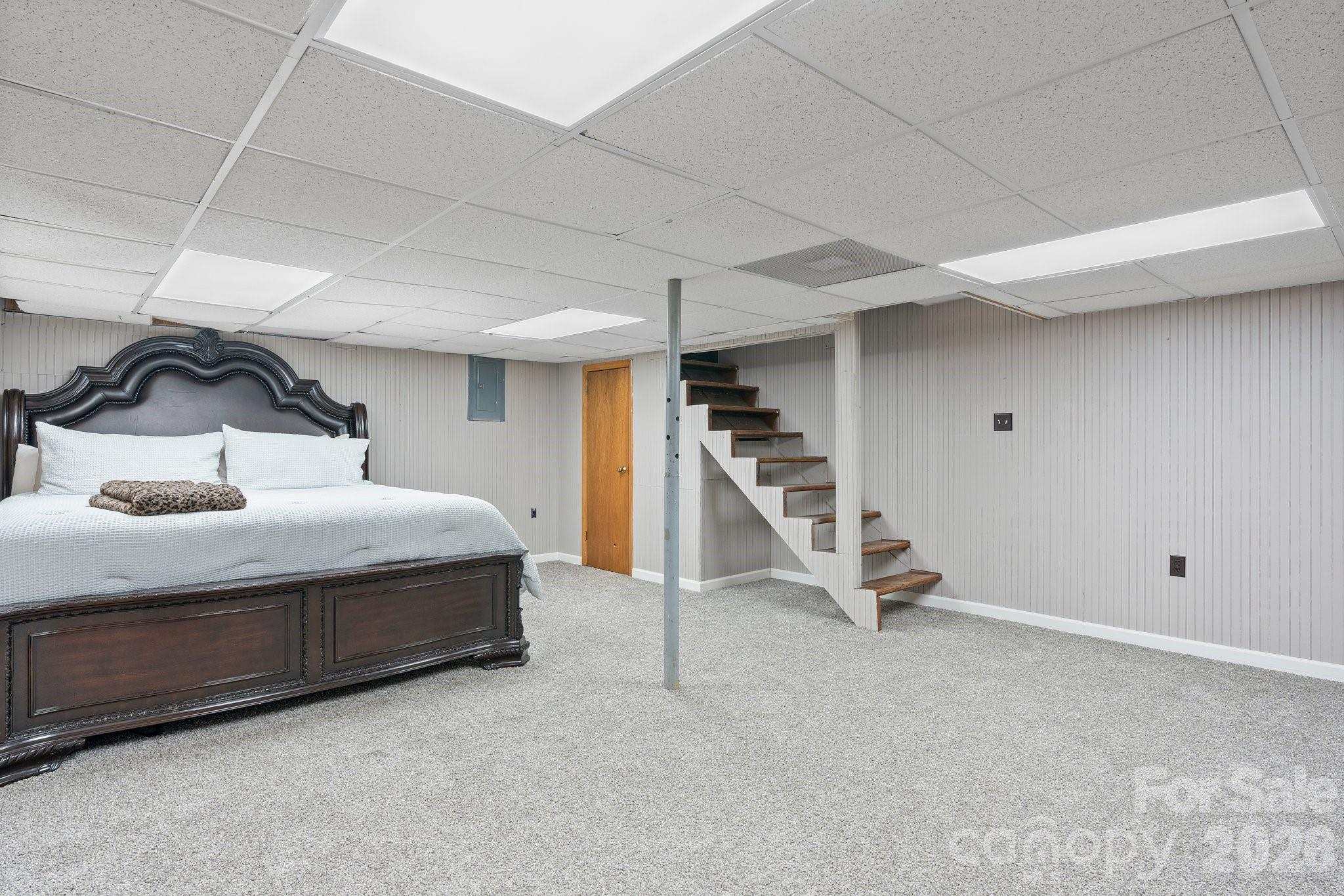 2596 SweetBriar Circle — Lenoir