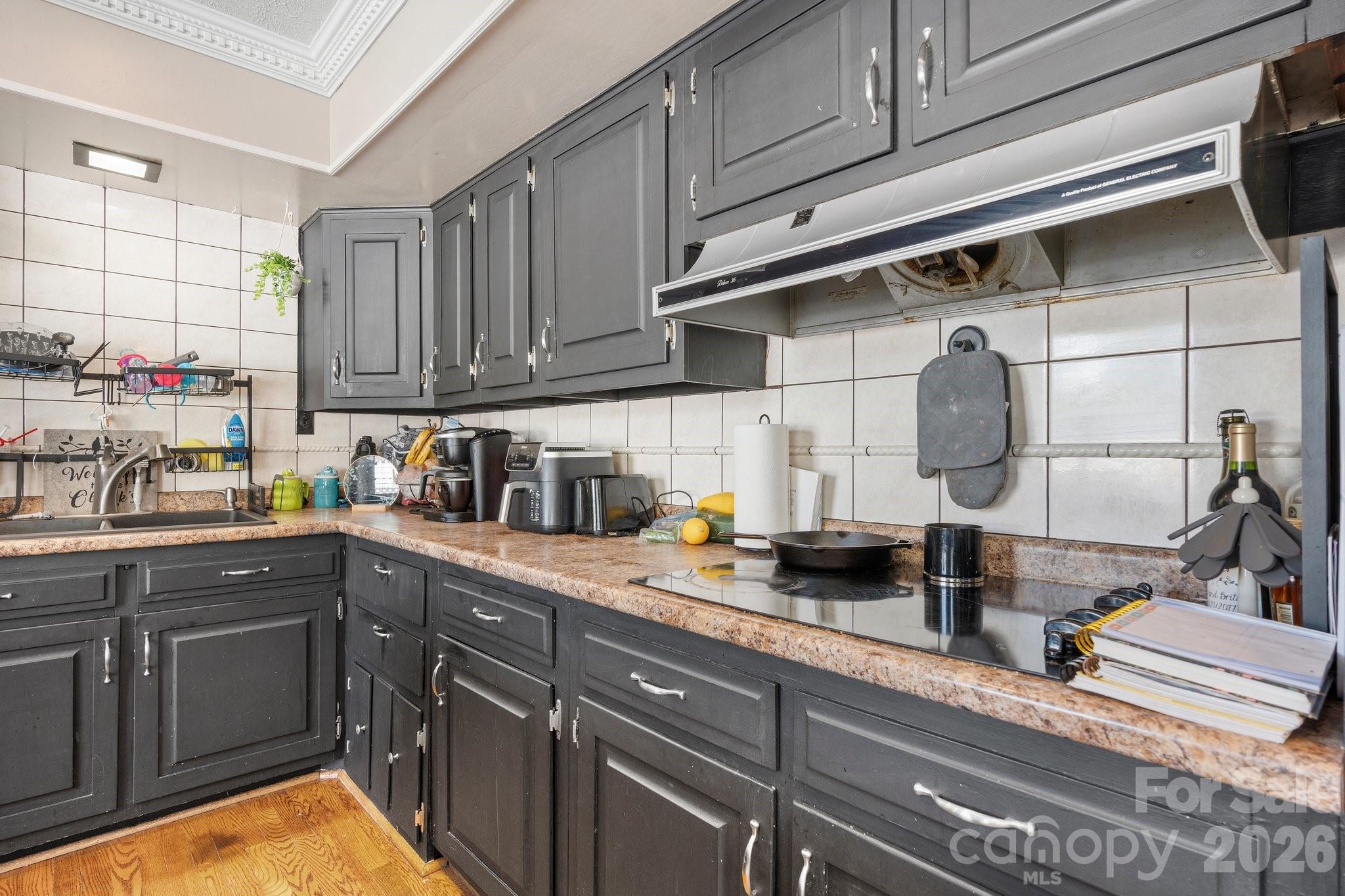 2596 SweetBriar Circle — Lenoir