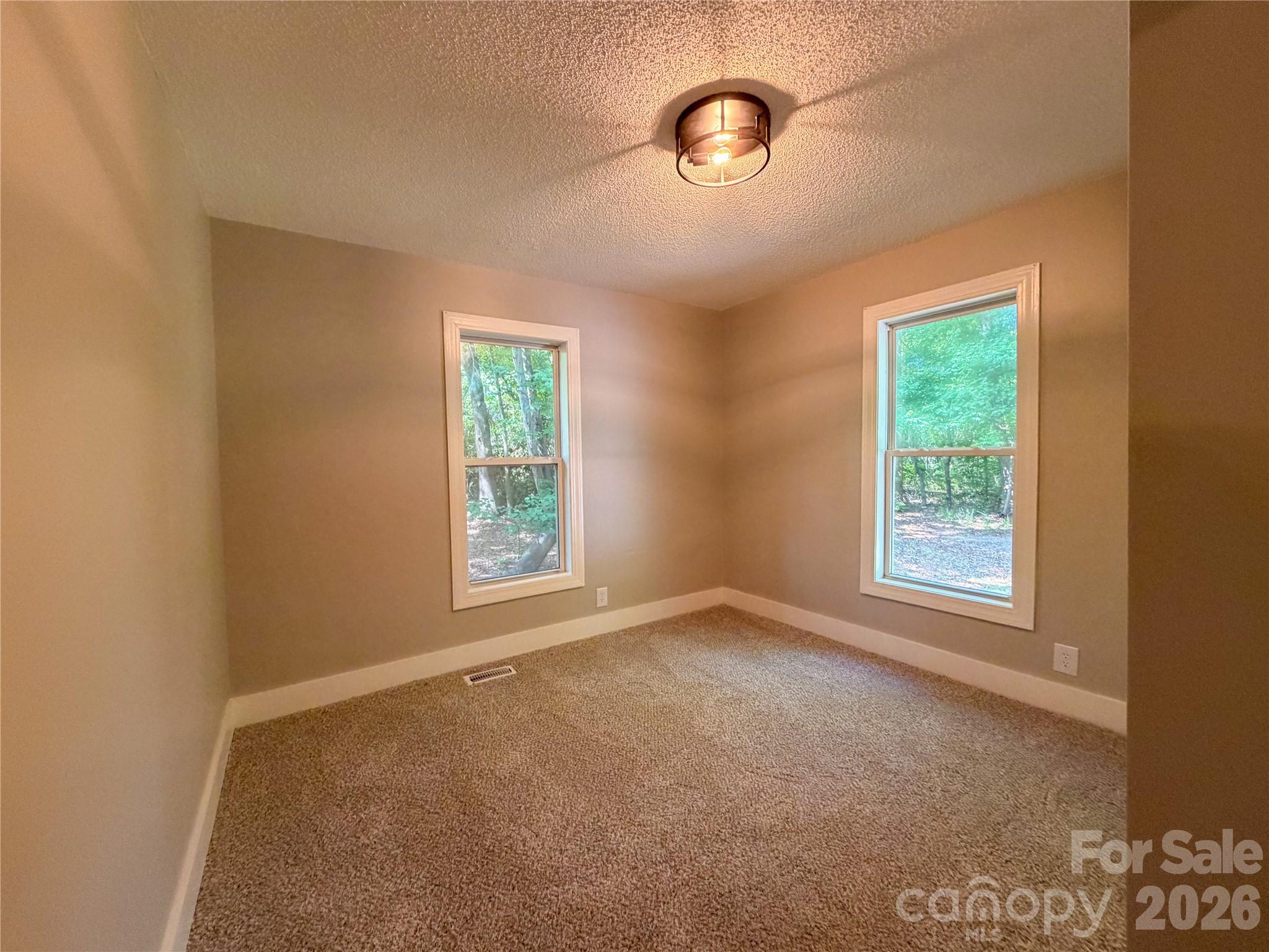 3910 Oakwood Circle — Iron Station